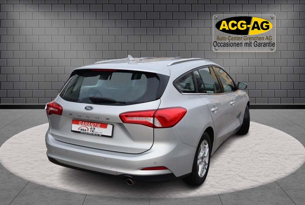 FORD Focus 2.0 TDCi Titanium Automatic ** Teil-Leder ** G.Navi mit RF-kamera ** Ab MFK & Service **-image-5