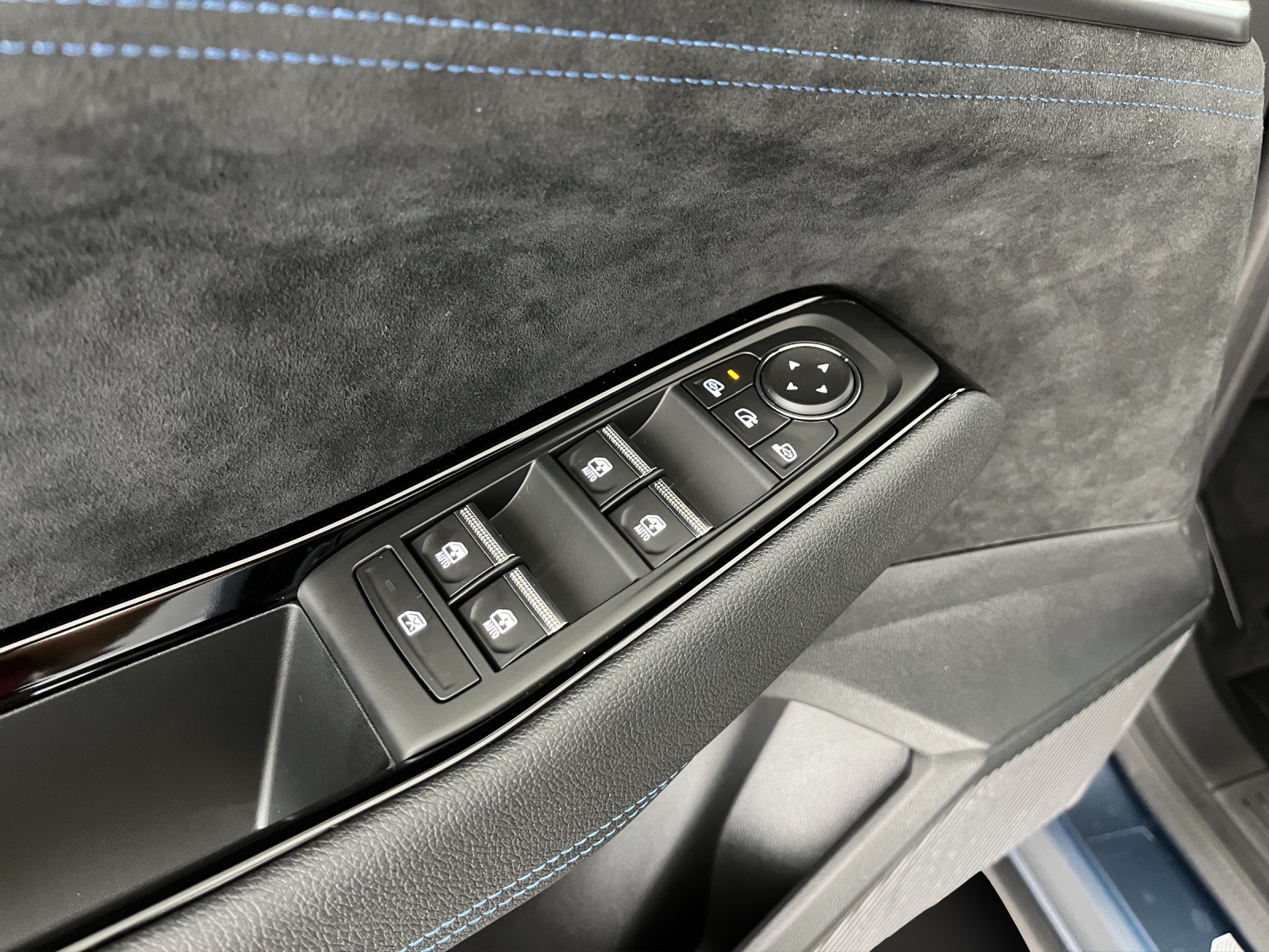 RENAULT Austral 1.2 E-Tech esprit Alpine-image-12