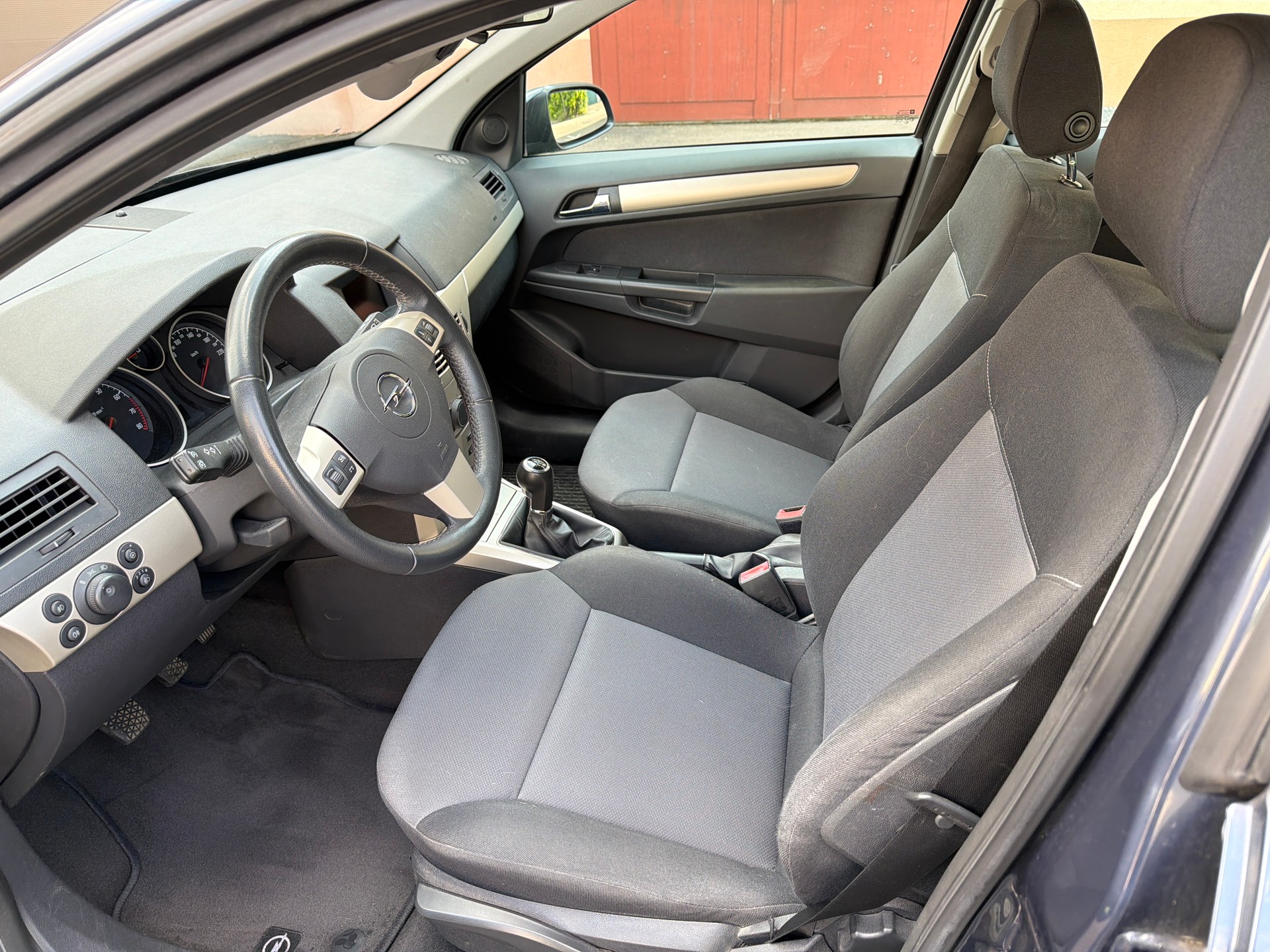 OPEL Astra Caravan 1.6i 16V Diamond-image-11