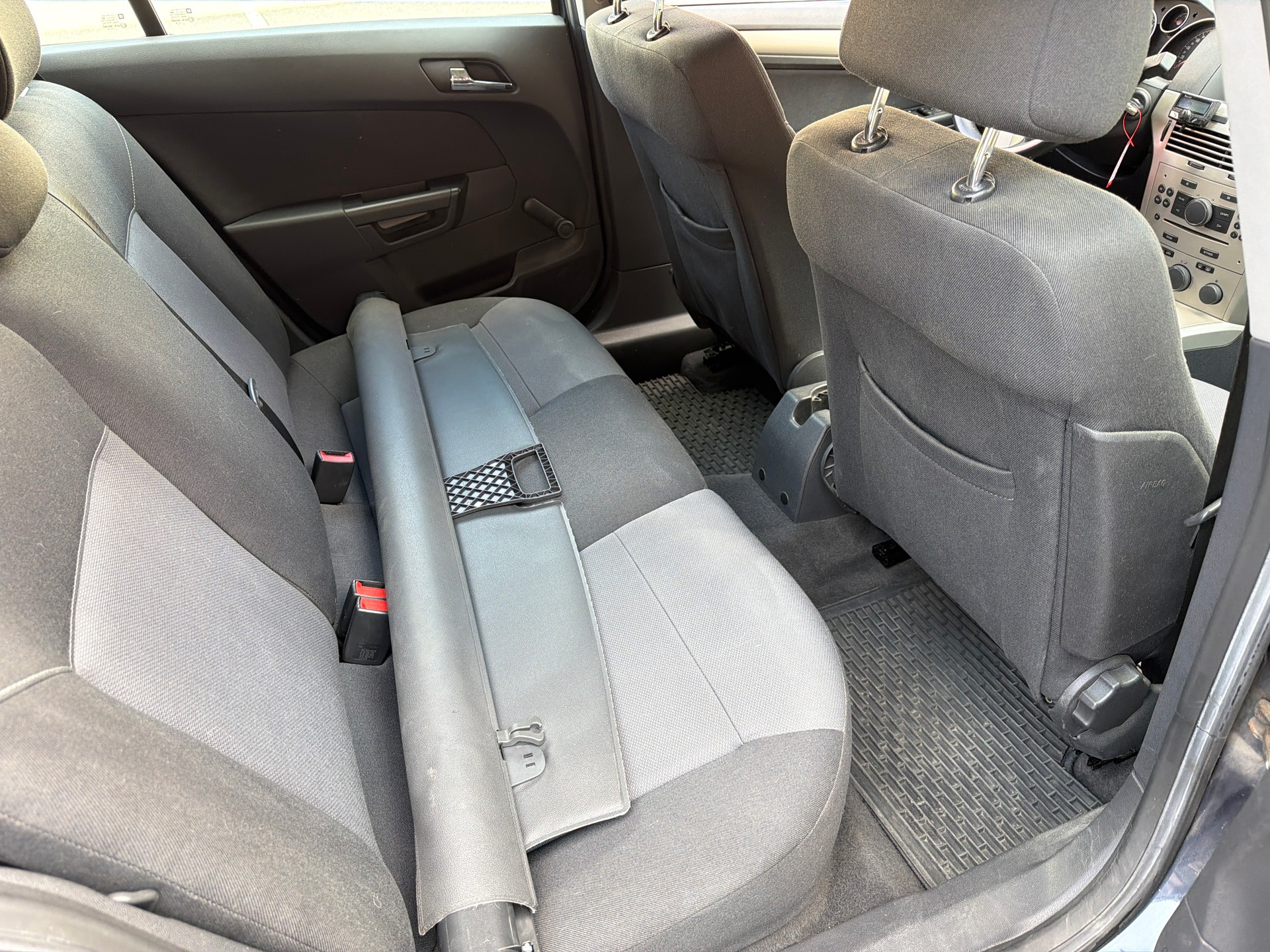 OPEL Astra Caravan 1.6i 16V Diamond-image-9