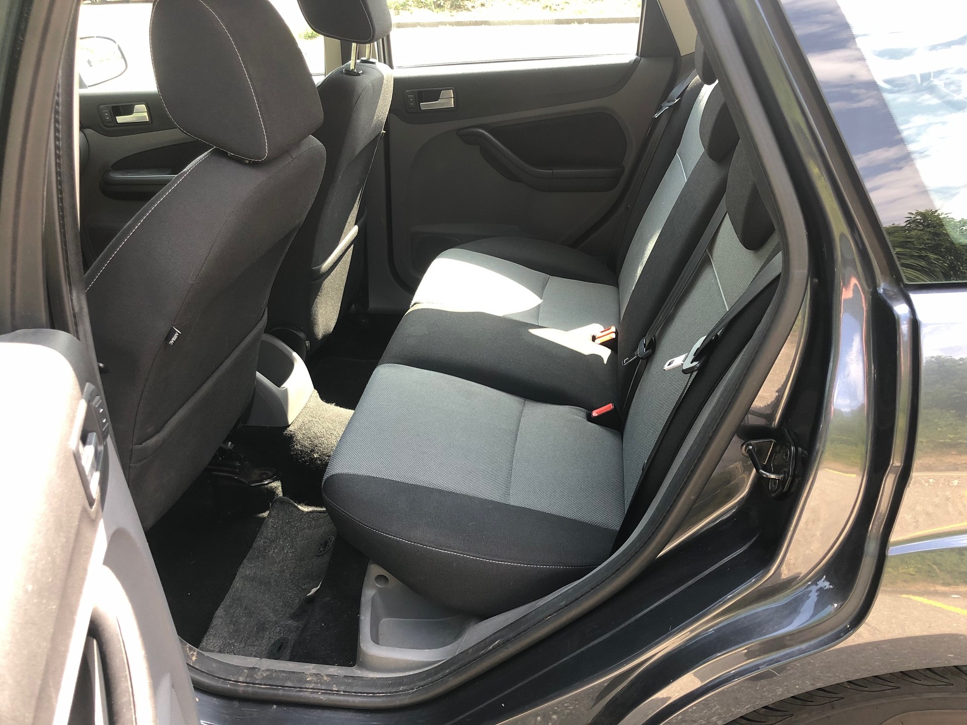 FORD Focus 1.6i VCT Carving-image-8
