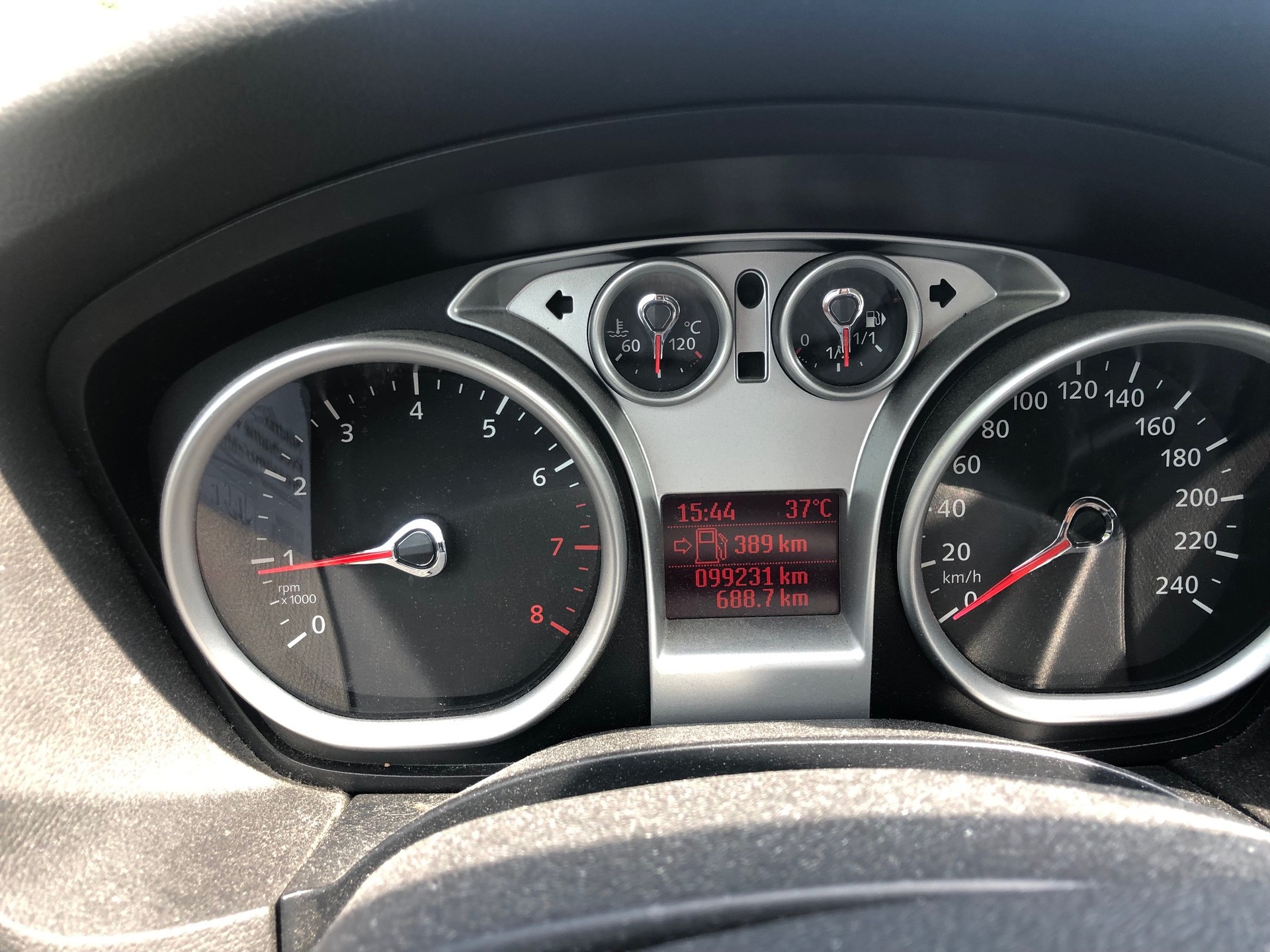 FORD Focus 1.6i VCT Carving-image-4
