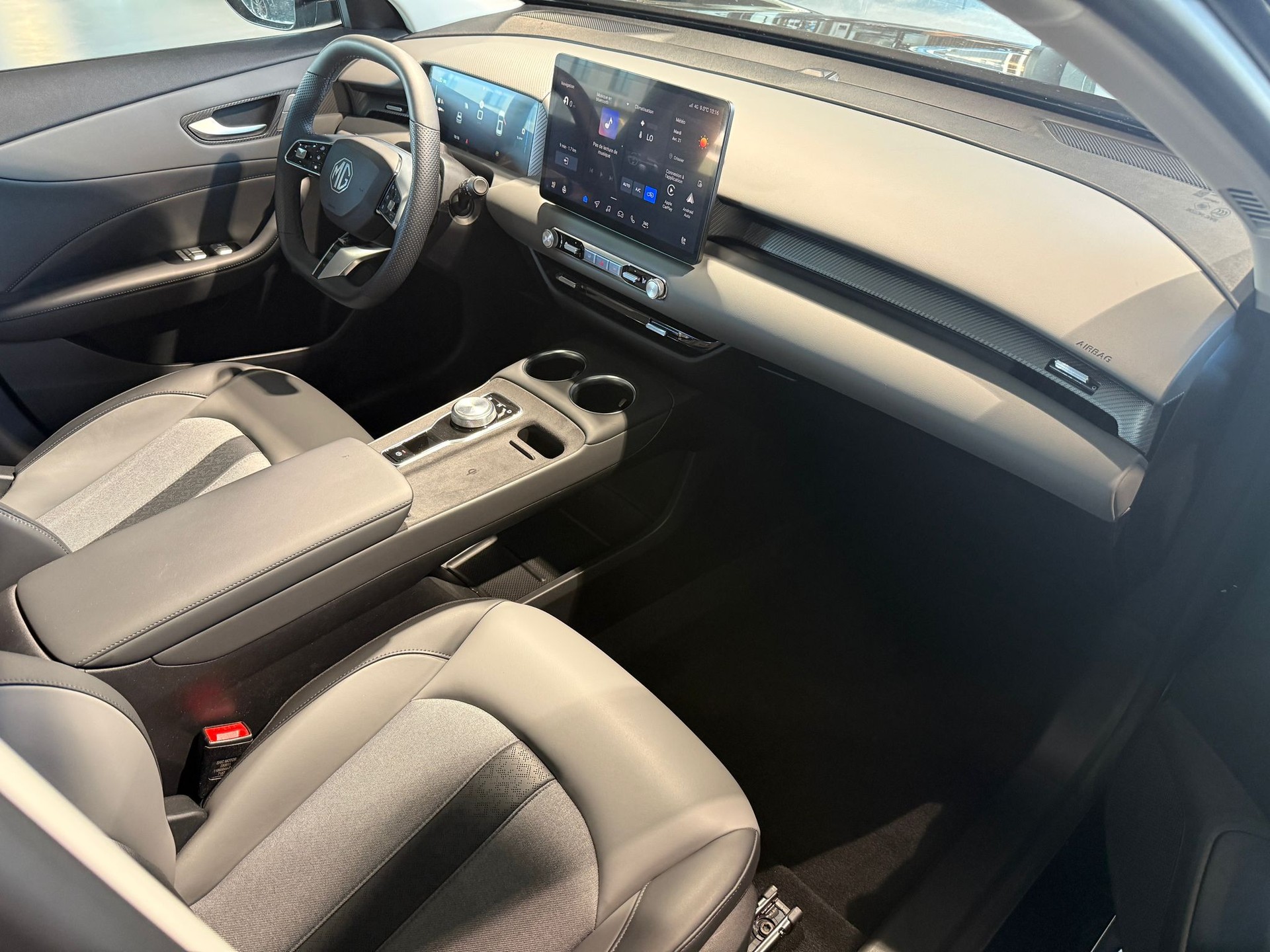 MG S5 EV 64kWh Luxury-image-9
