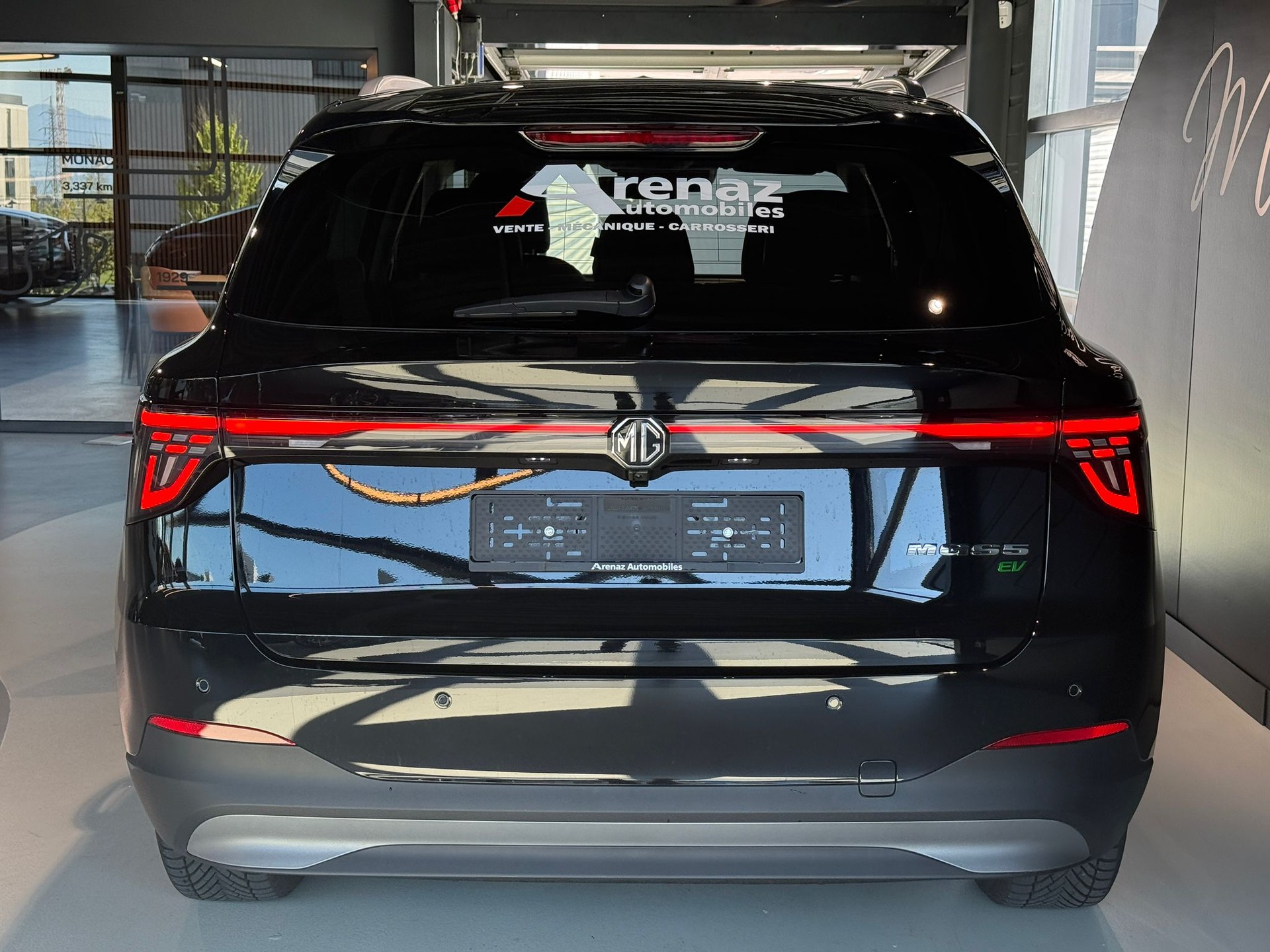 MG S5 EV 64kWh Luxury-image-3