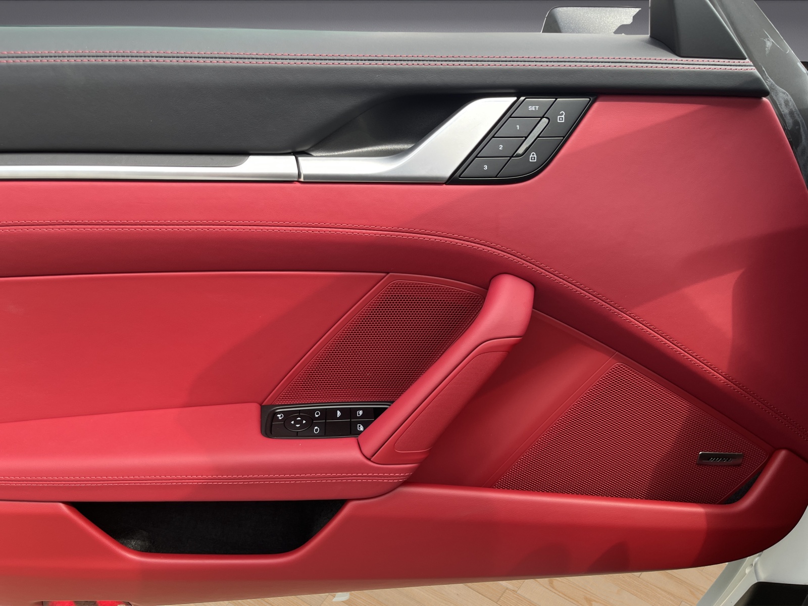 PORSCHE 911 (992.2) Cabriolet 3.6 Carrera GTS PDK-image-12