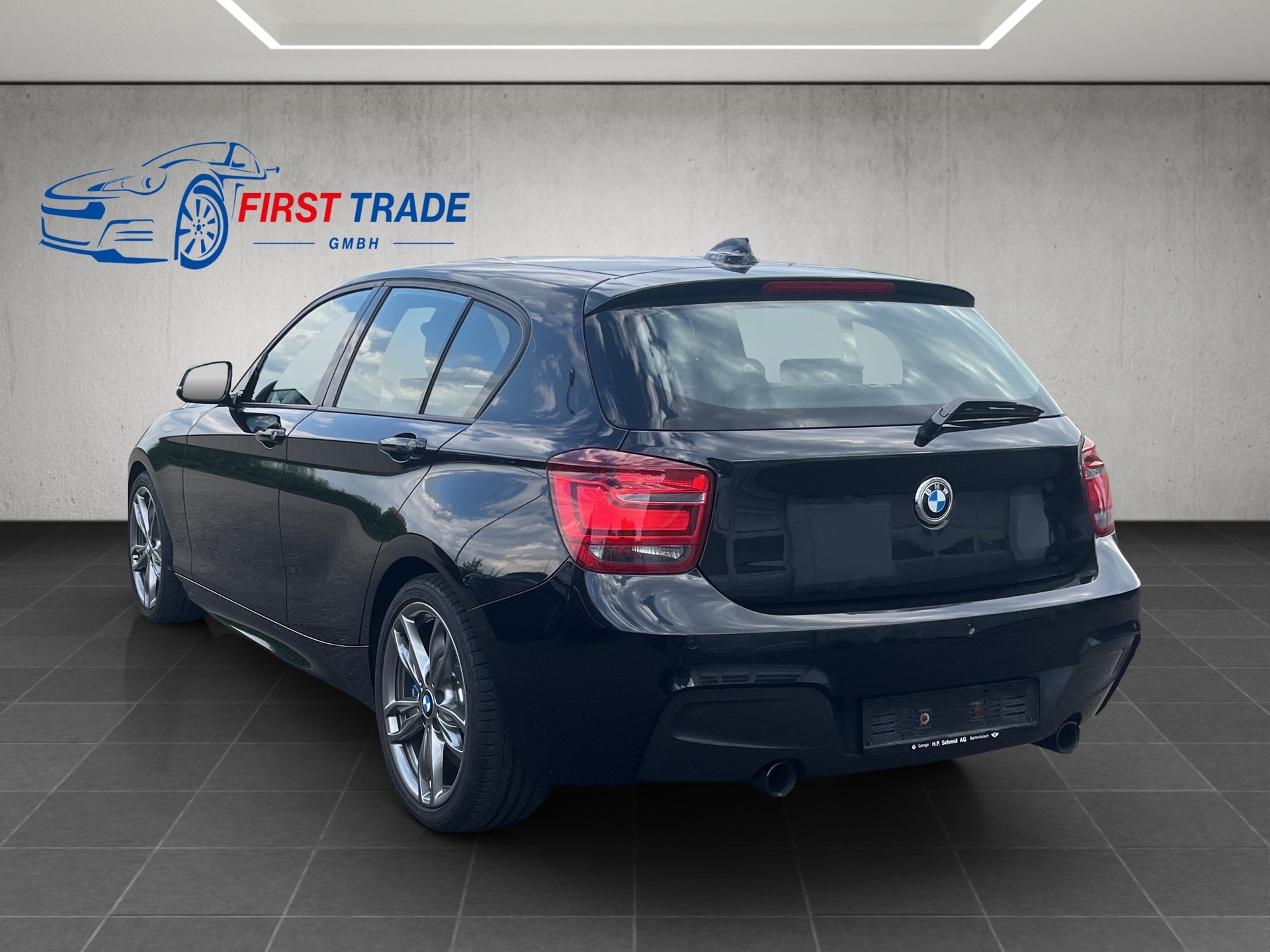 BMW M135i xDrive Steptronic-image-6