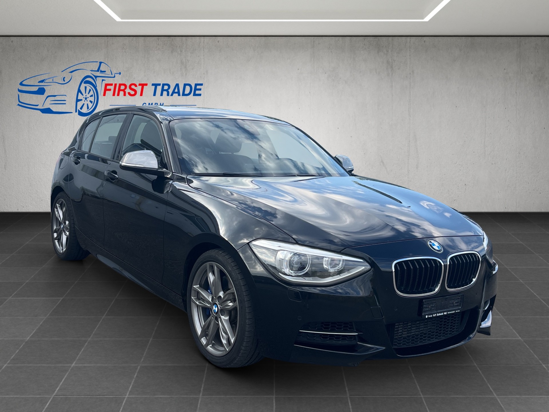 BMW M135i xDrive Steptronic-image-2