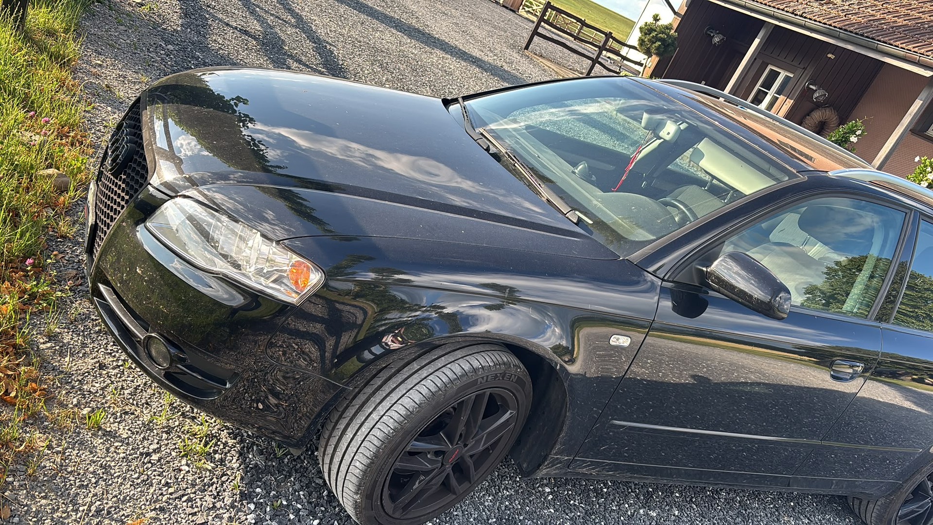 AUDI A4 Avant 1.8 Turbo-image-1