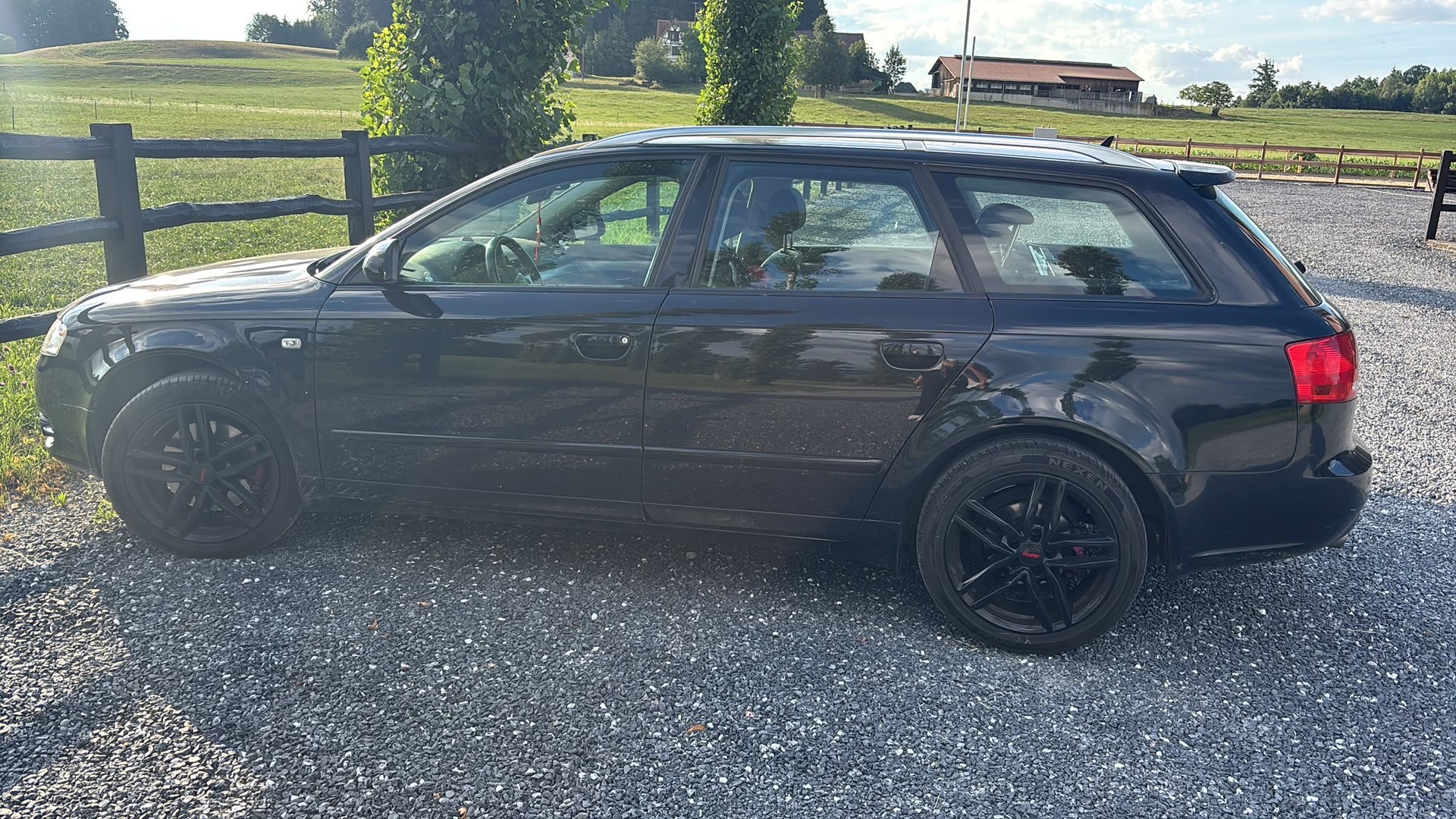AUDI A4 Avant 1.8 Turbo-image-4