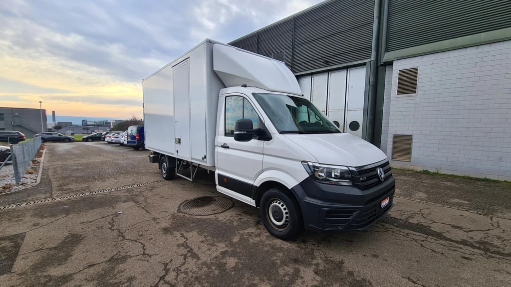 VW Crafter 35 2.0 TDI Entry L4 4Motion ** 3-Plätzer ** RF-Kamera ** Klimaanlage ** Mit Hebebühne ** Ab MFK ** Nutz-600kg **-image-0