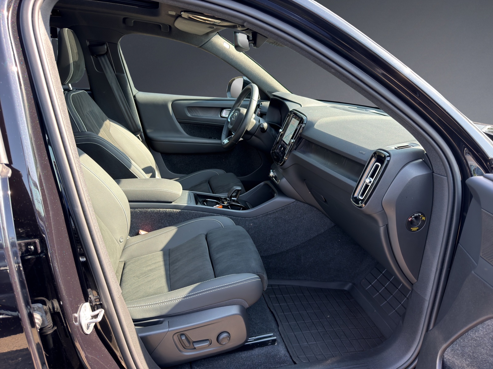 VOLVO EX40 82kWh Twin Motor Performance AWD Ultra-image-6