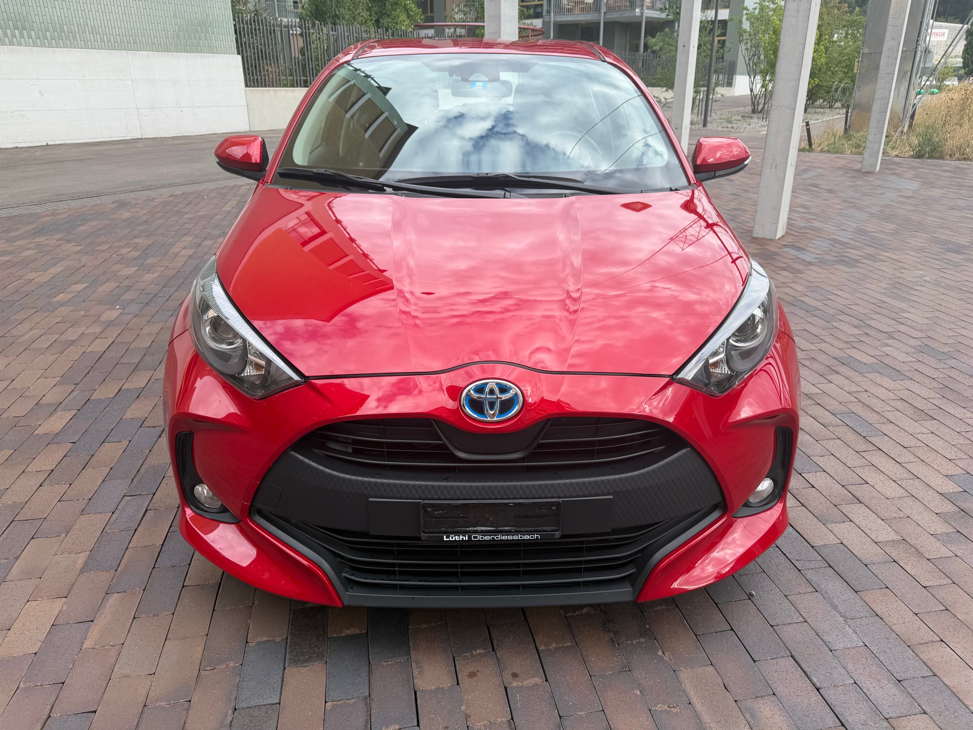 TOYOTA Yaris 1.5 Comfort e-CVT-image-0