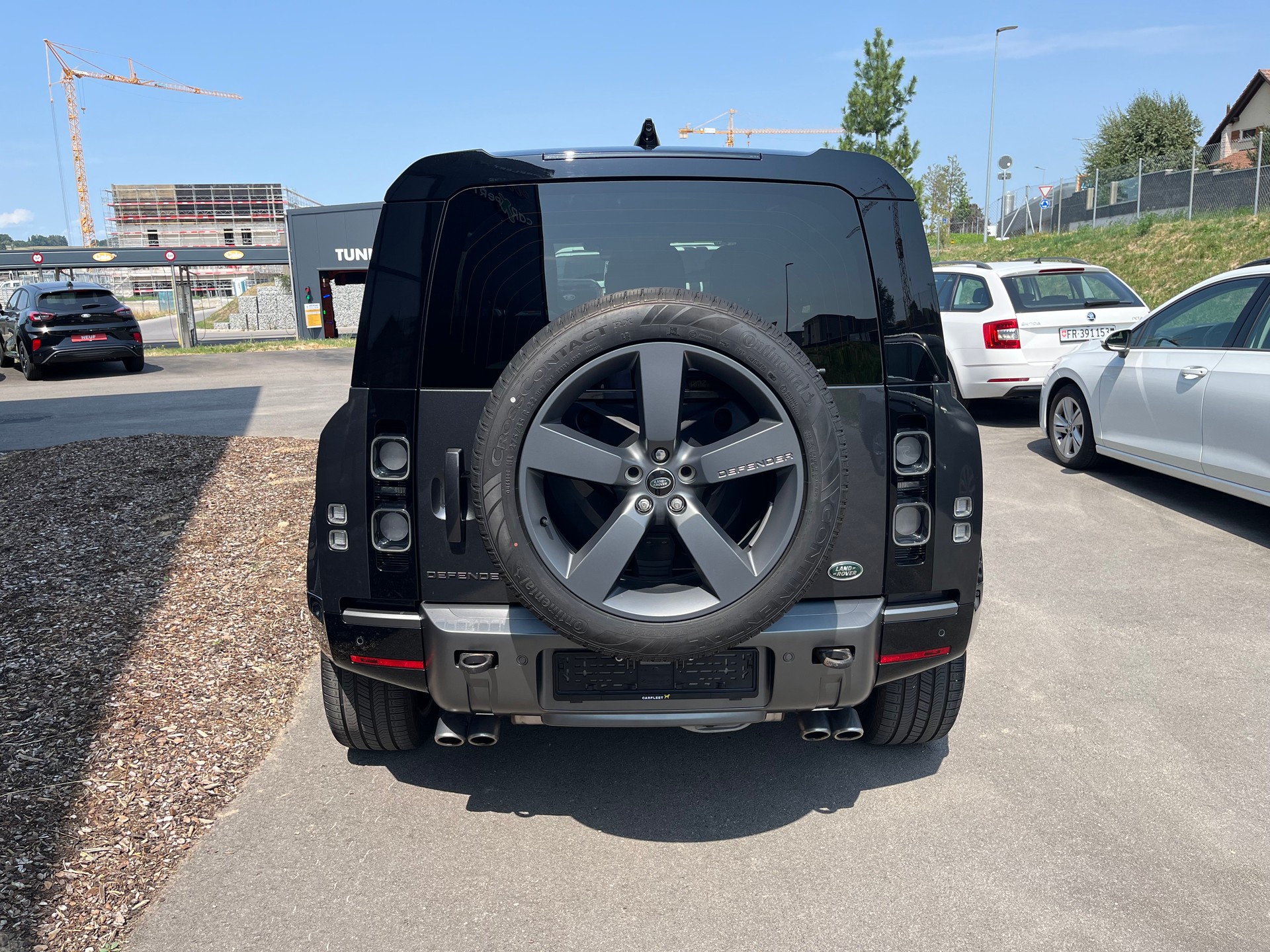 LAND ROVER Defender 90 525 V8 5.0 Carpathian Edition AT8-image-3