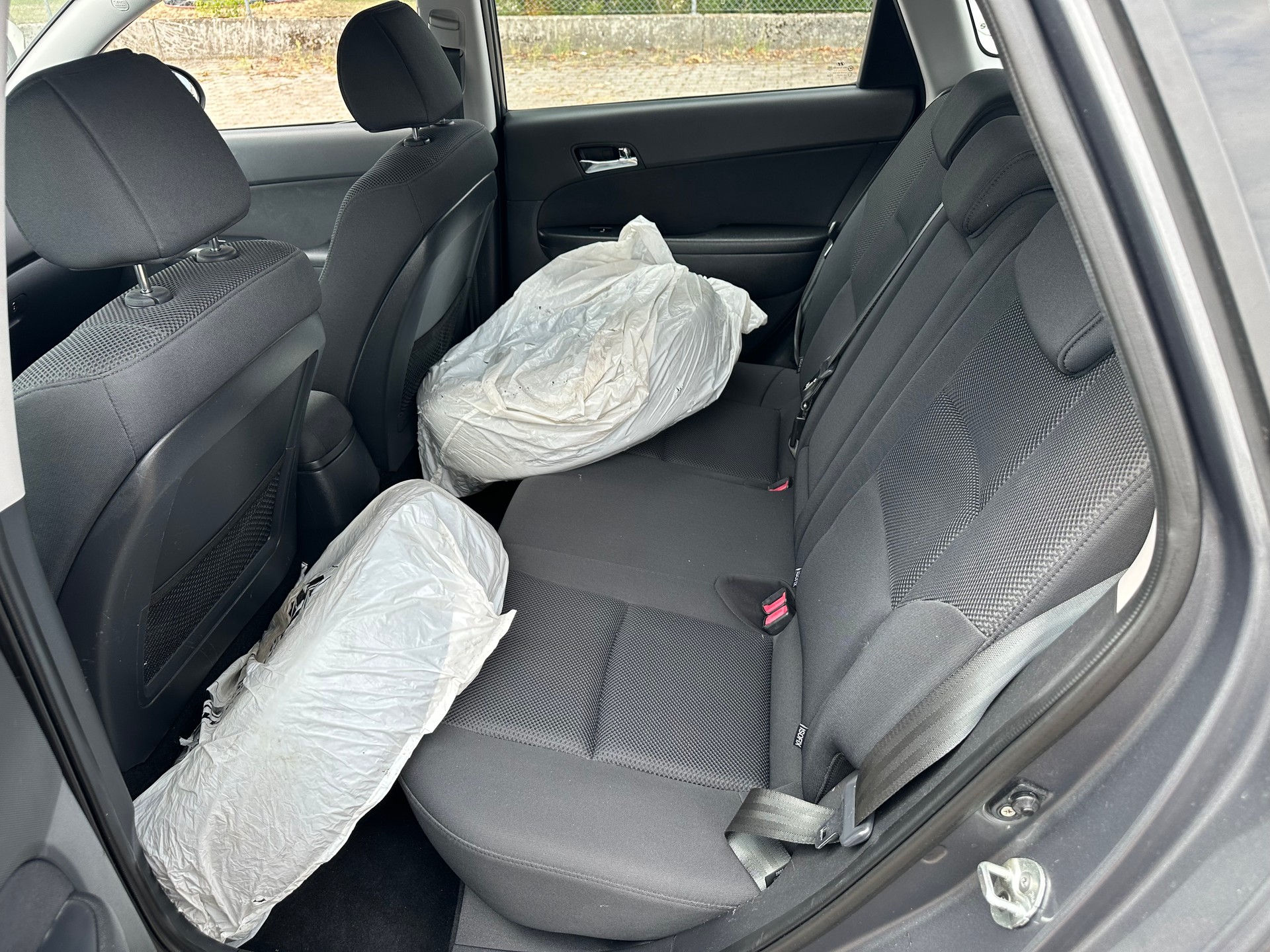 HYUNDAI i30 Wagon 1.6 CRDi Style Automatic-image-9