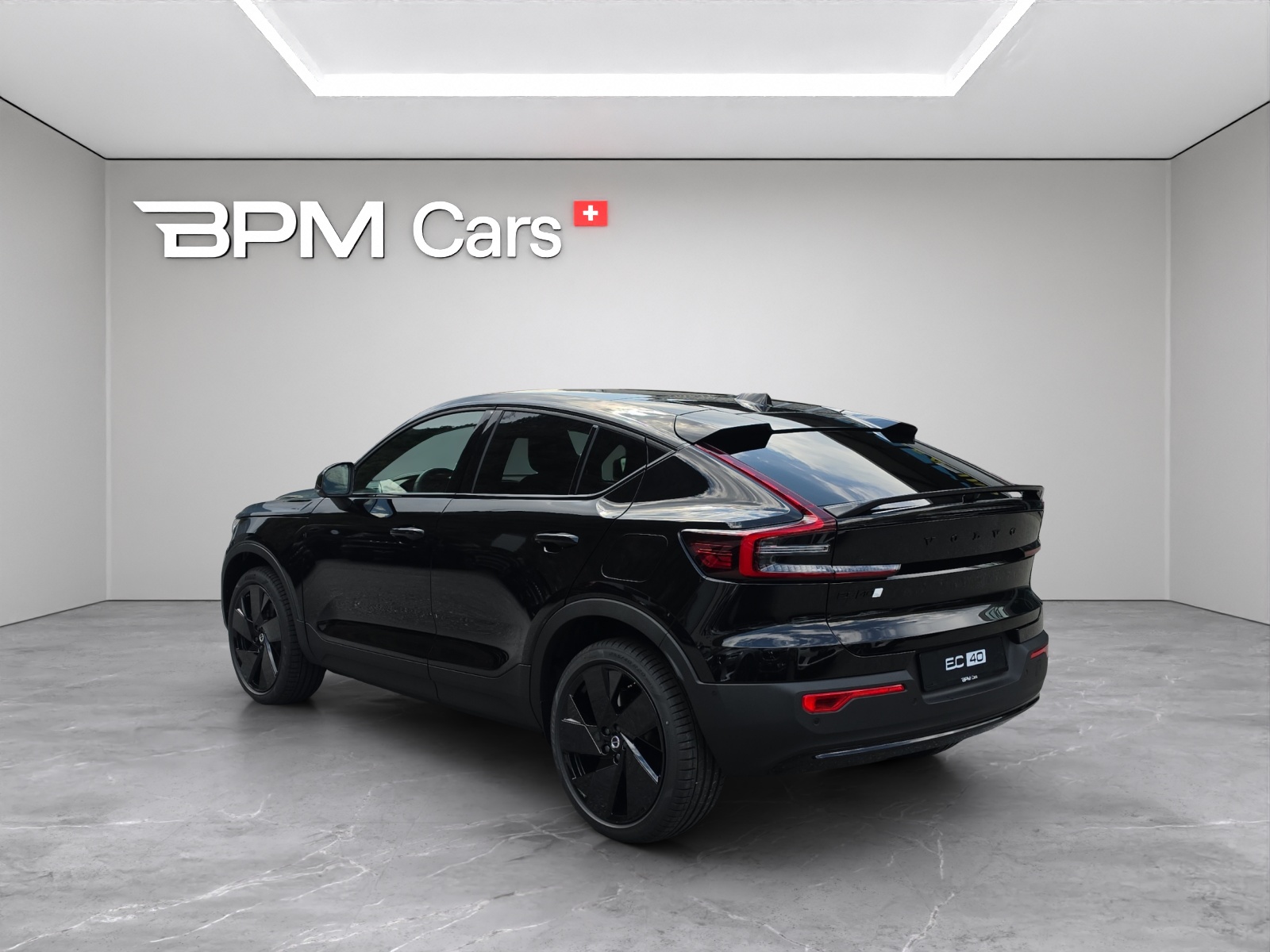 VOLVO EC40 82kWh Twin Motor Performance AWD Xcentric Black Edition-image-2