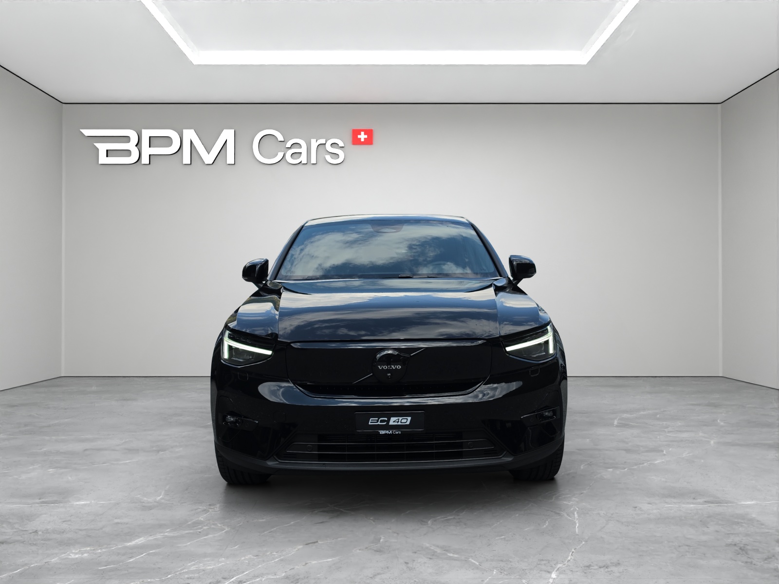 VOLVO EC40 82kWh Twin Motor Performance AWD Xcentric Black Edition-image-6