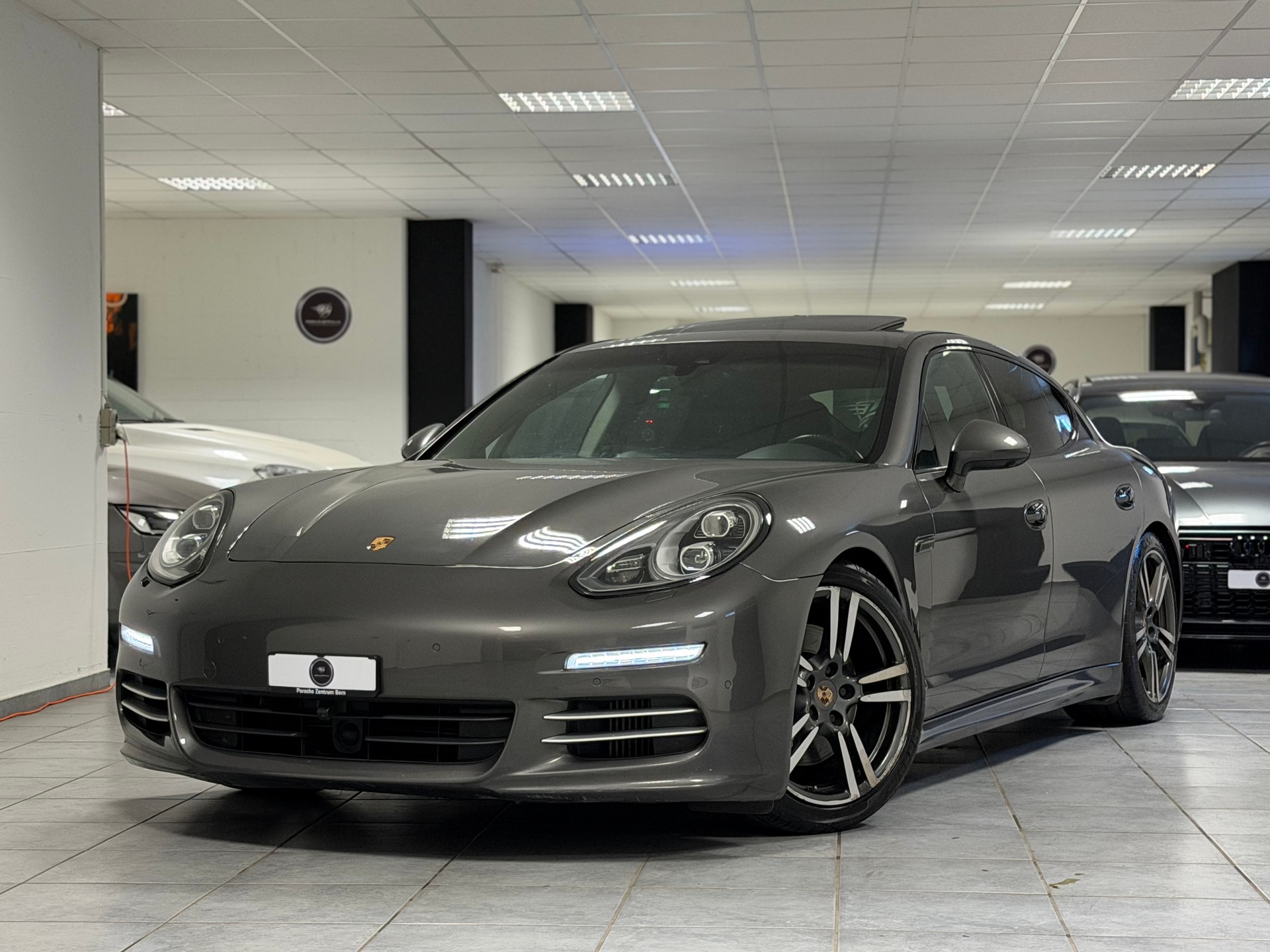 PORSCHE Panamera 4S 3.0 PDK-image-1