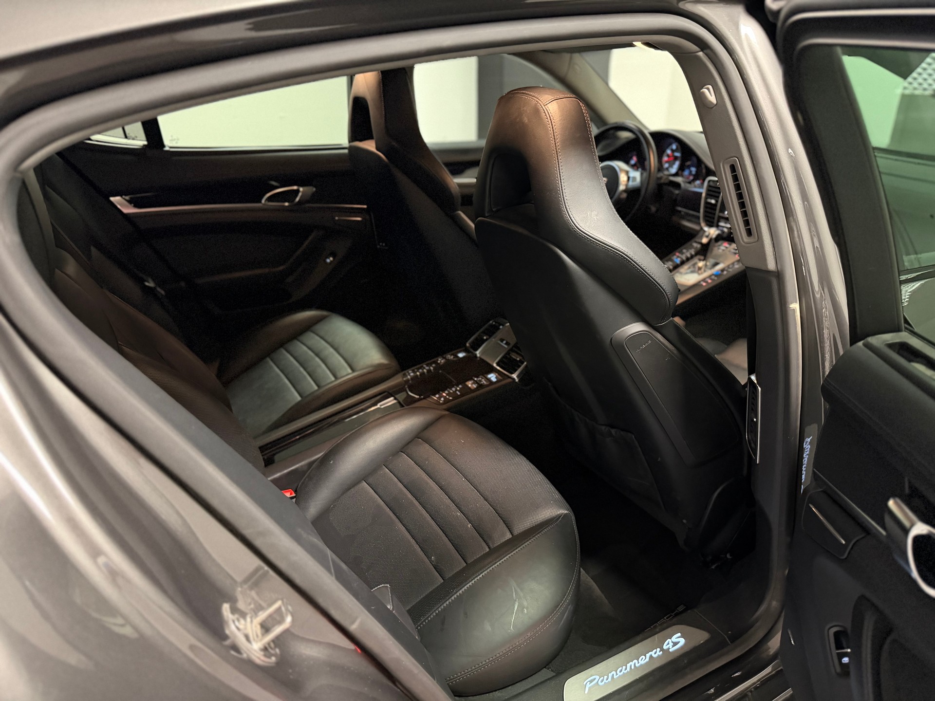 PORSCHE Panamera 4S 3.0 PDK-image-18