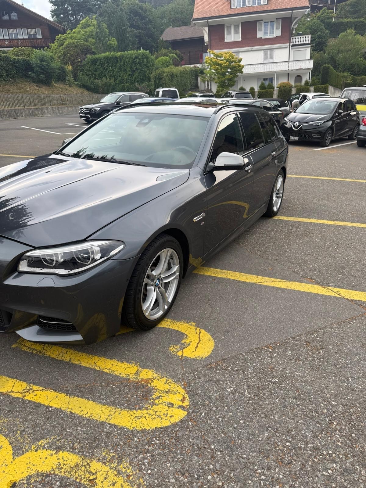 BMW M550d Touring xDrive Steptronic-image-1