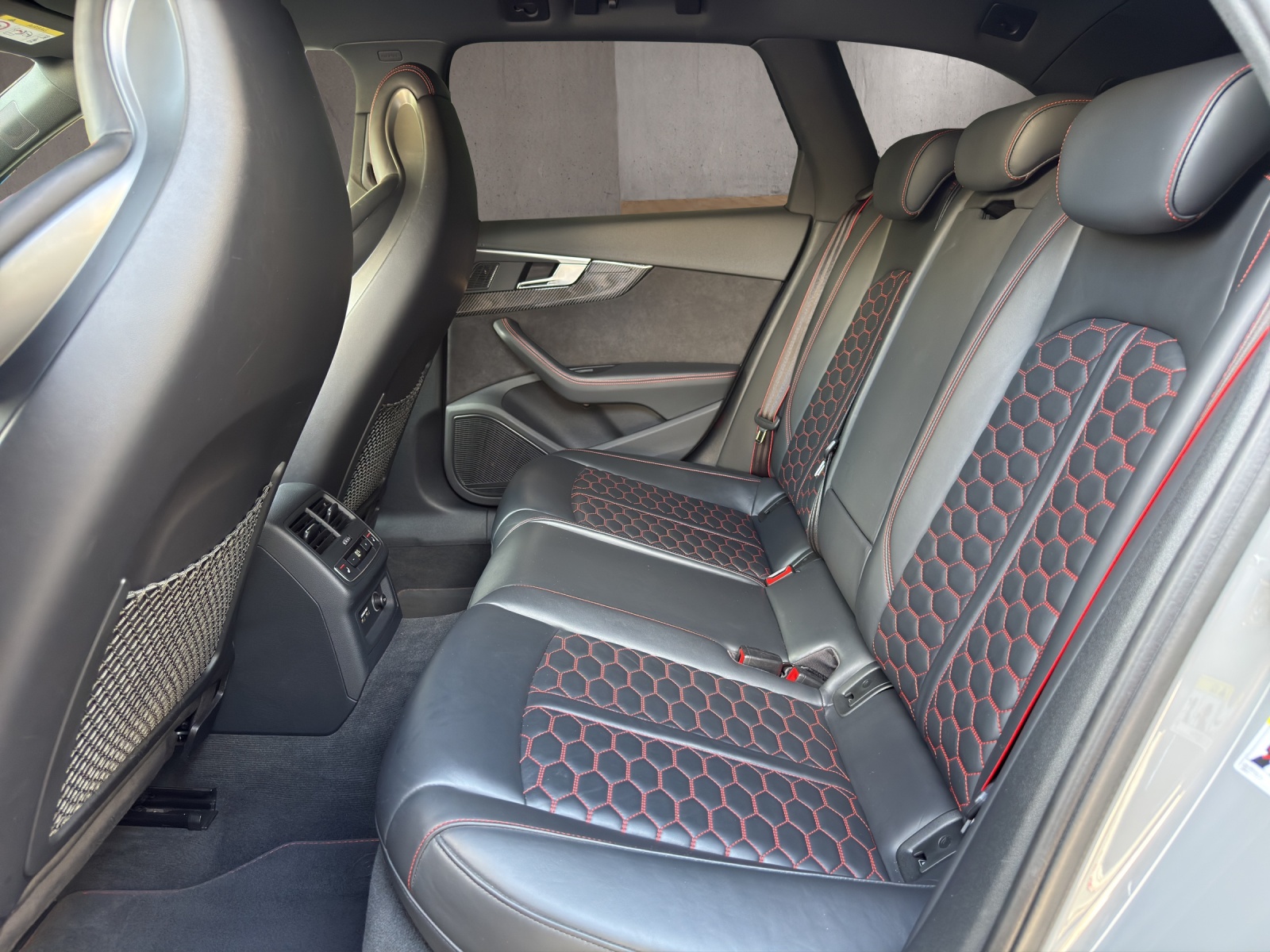 AUDI RS4 Avant 2.9 TFSI quattro tiptronic-image-6