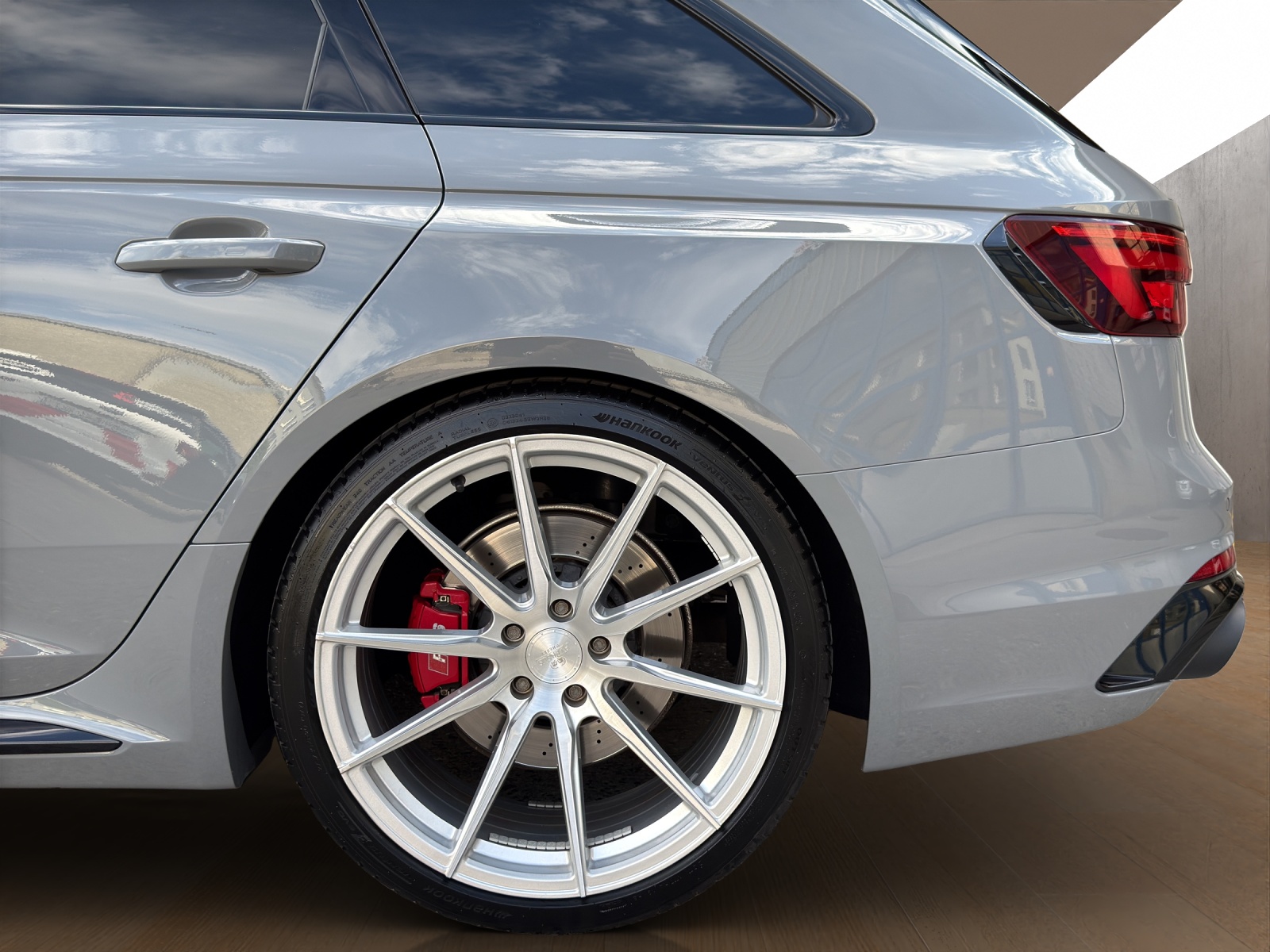 AUDI RS4 Avant 2.9 TFSI quattro tiptronic-image-30