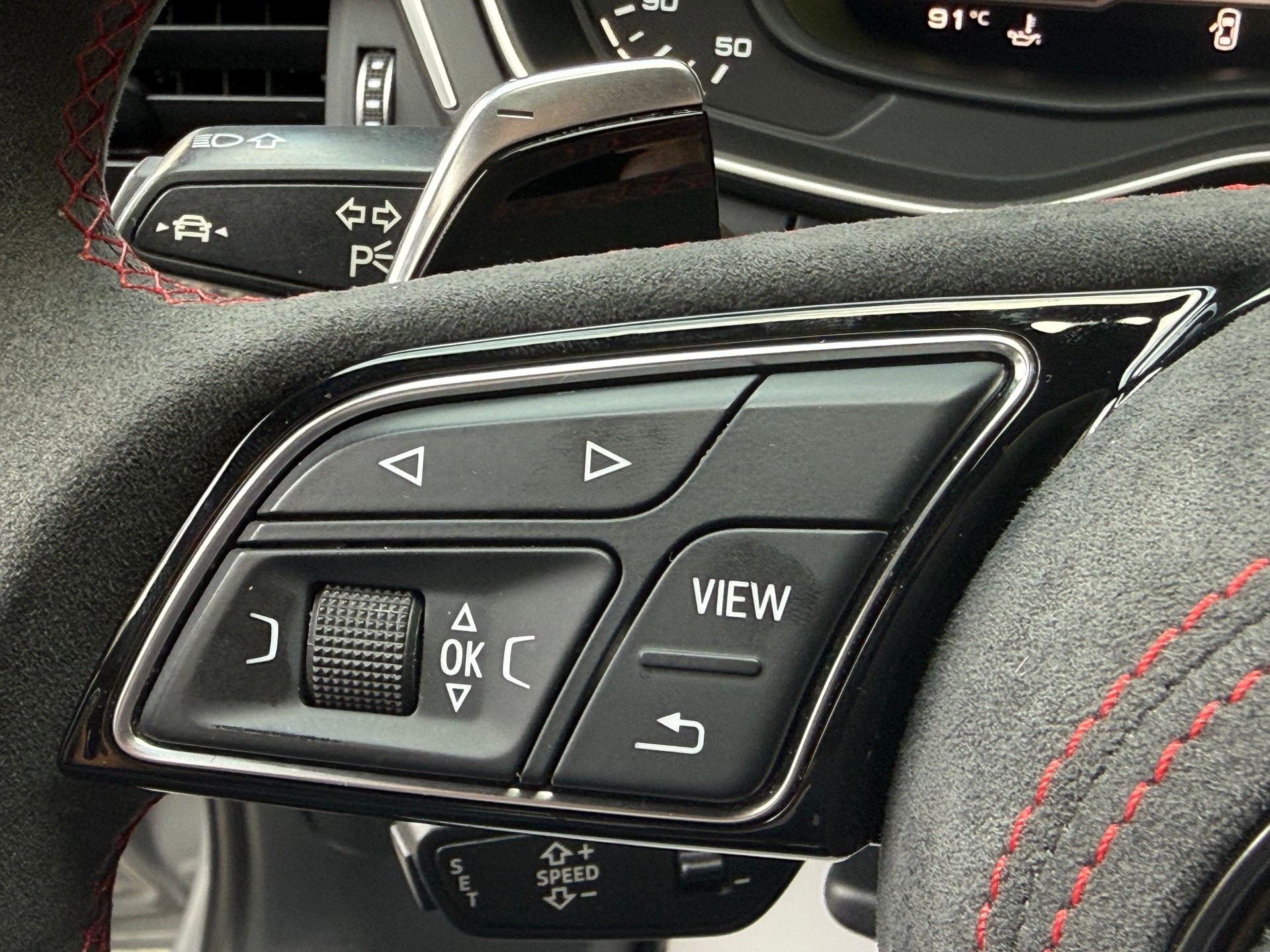 AUDI RS4 Avant 2.9 TFSI quattro tiptronic-image-12