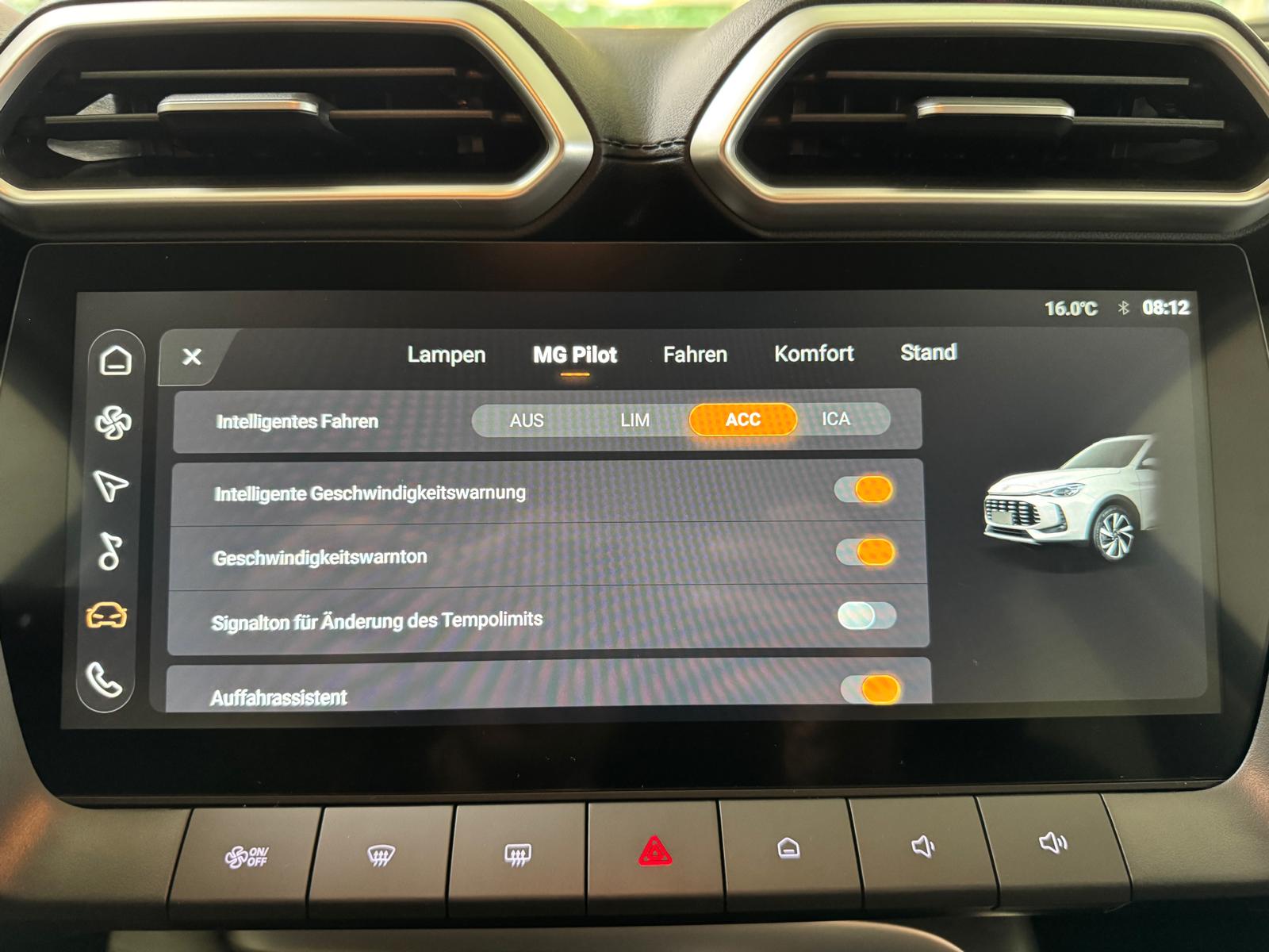 MG ZS 1.5 Hybrid+ Luxury-image-17
