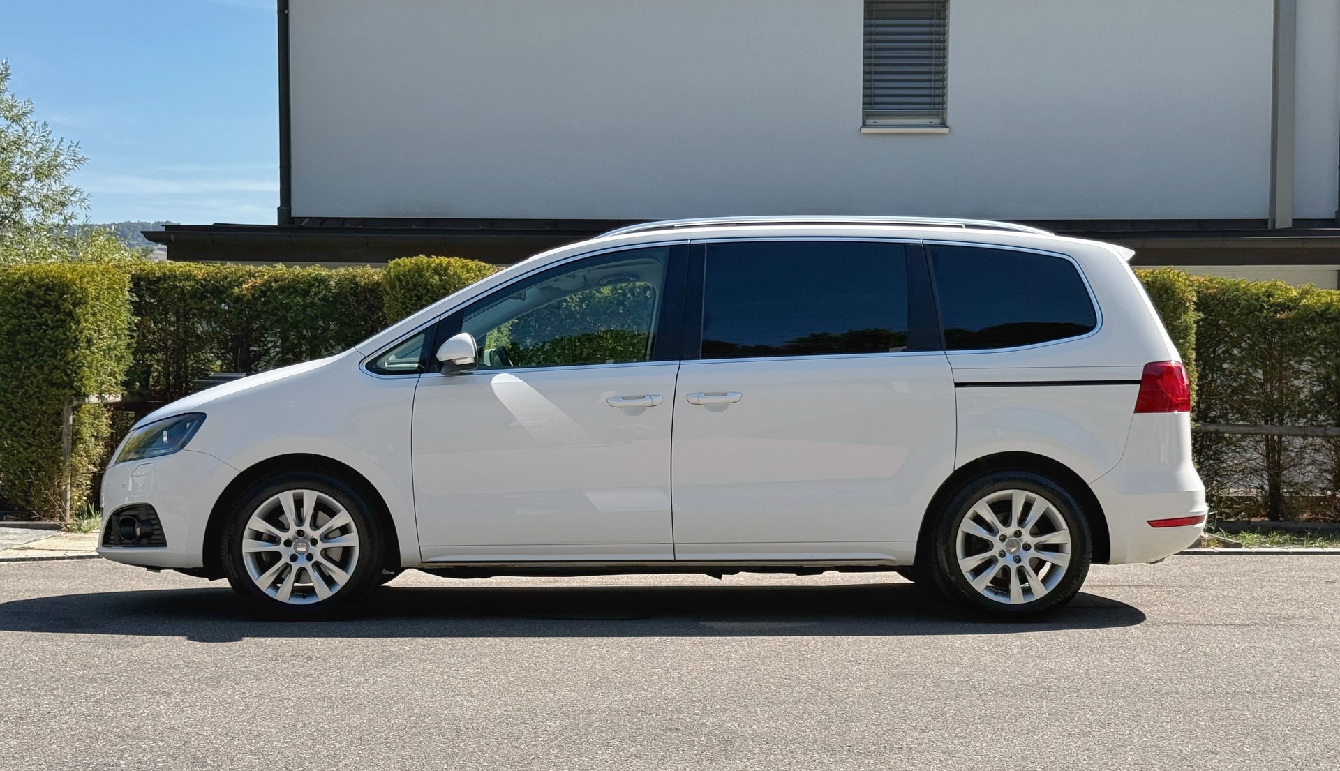 SEAT Alhambra 2.0 TDI Style 4x4 – 7 Plätze – Panorama – frisch ab MFK-image-6