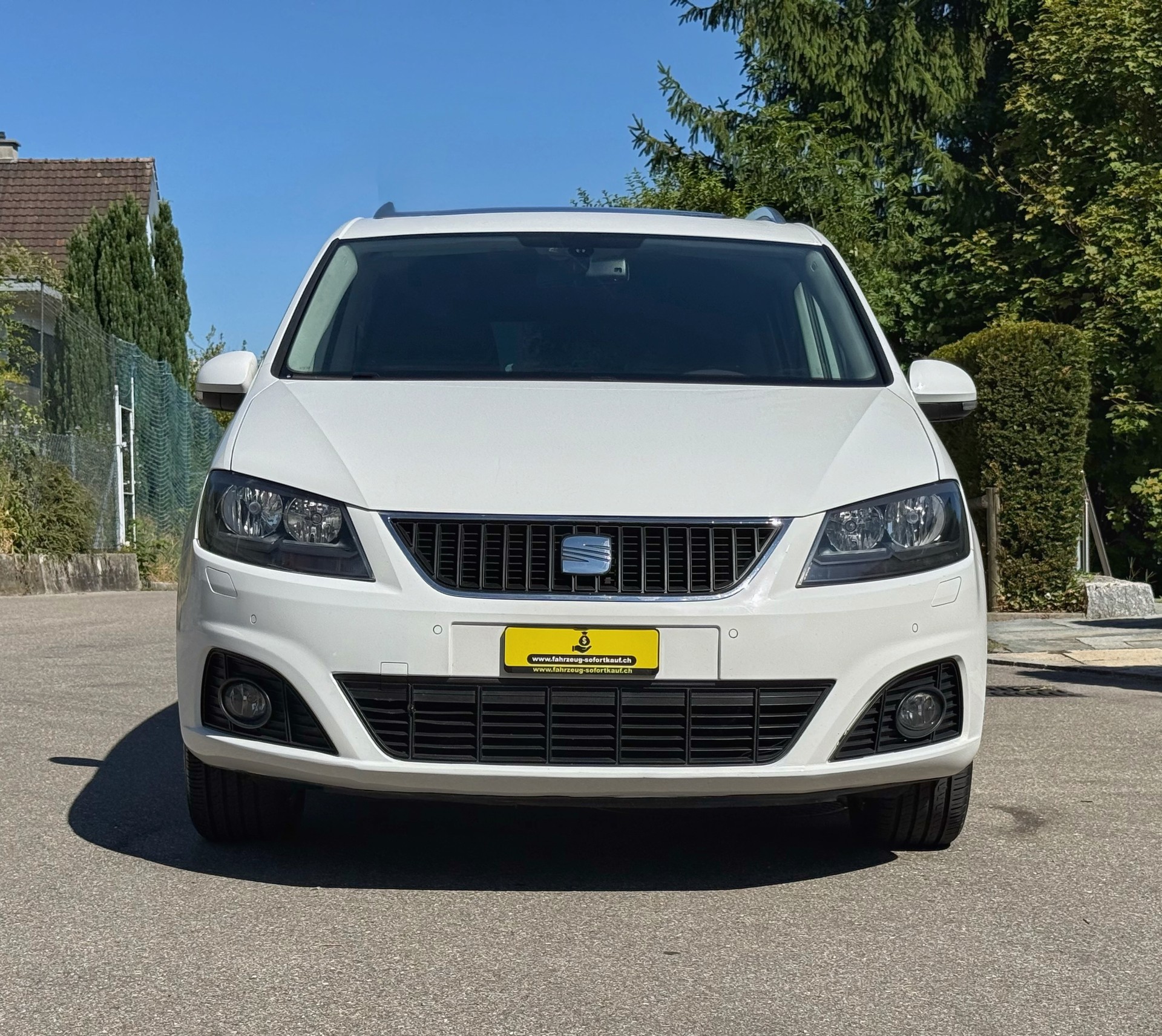 SEAT Alhambra 2.0 TDI Style 4x4 – 7 Plätze – Panorama – frisch ab MFK-image-1