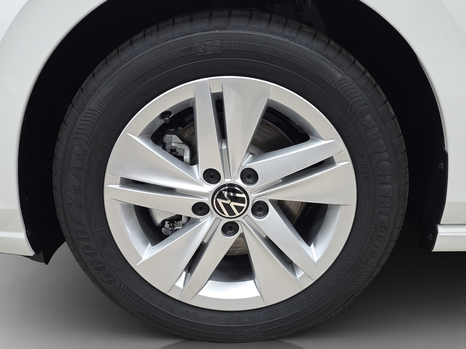 VW Golf 1.5 e TSI mHEV Value DSG-image-13