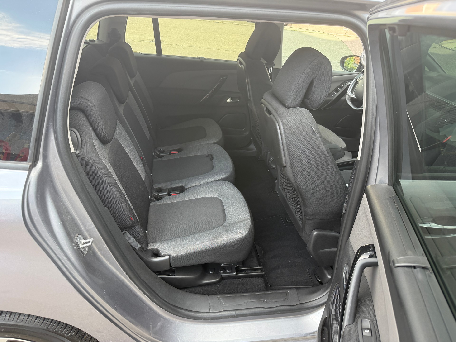 CITROEN Grand C4 Picasso 1.2 Pure Tech Feel Edition EAT6-image-8