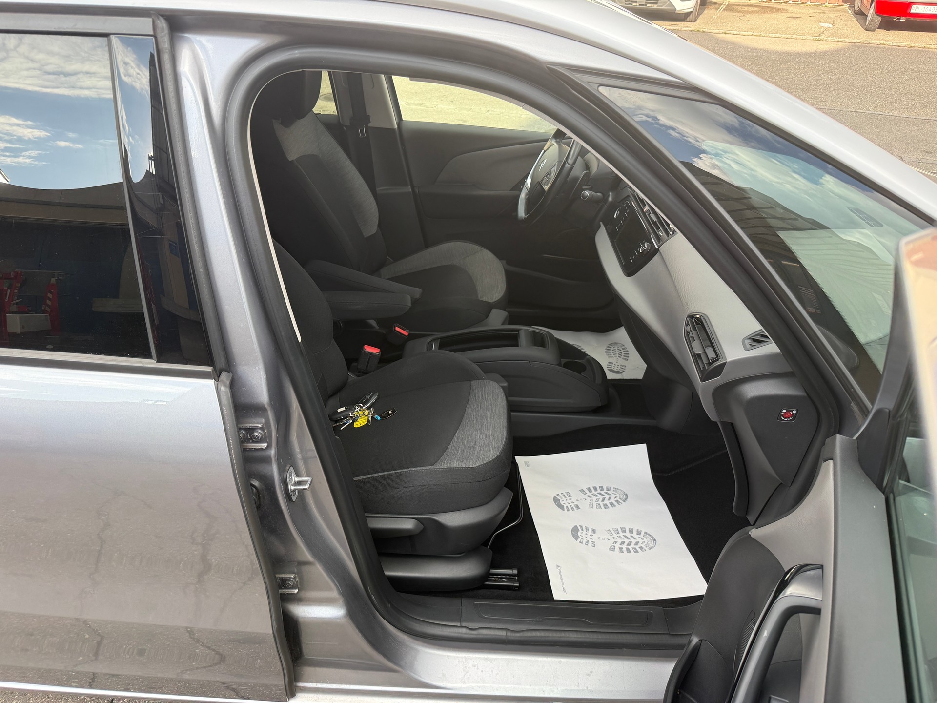 CITROEN Grand C4 Picasso 1.2 Pure Tech Feel Edition EAT6-image-7