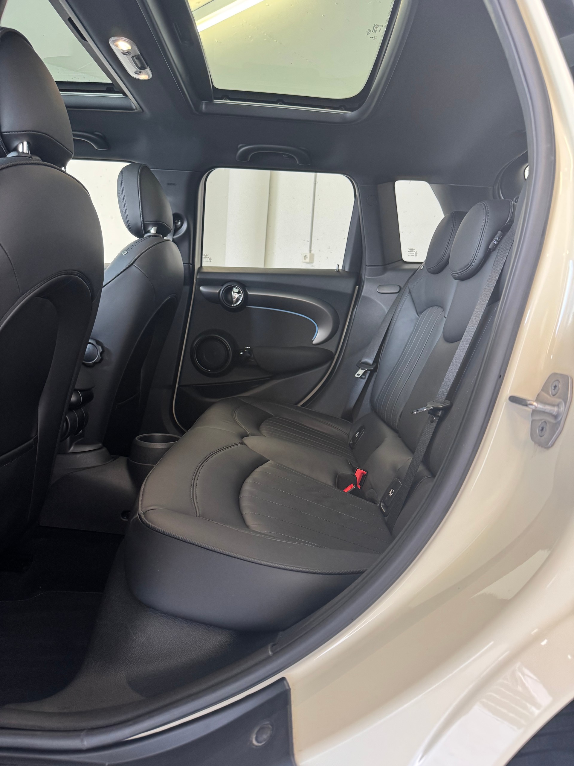 MINI Cooper S Steptronic DKG-image-5