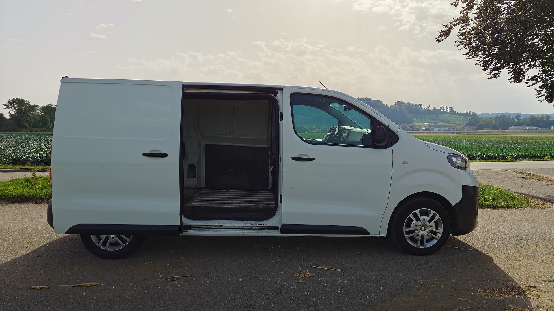 PEUGEOT Expert 1.5 BlueHDi 100 S&S Premium Standard-image-8