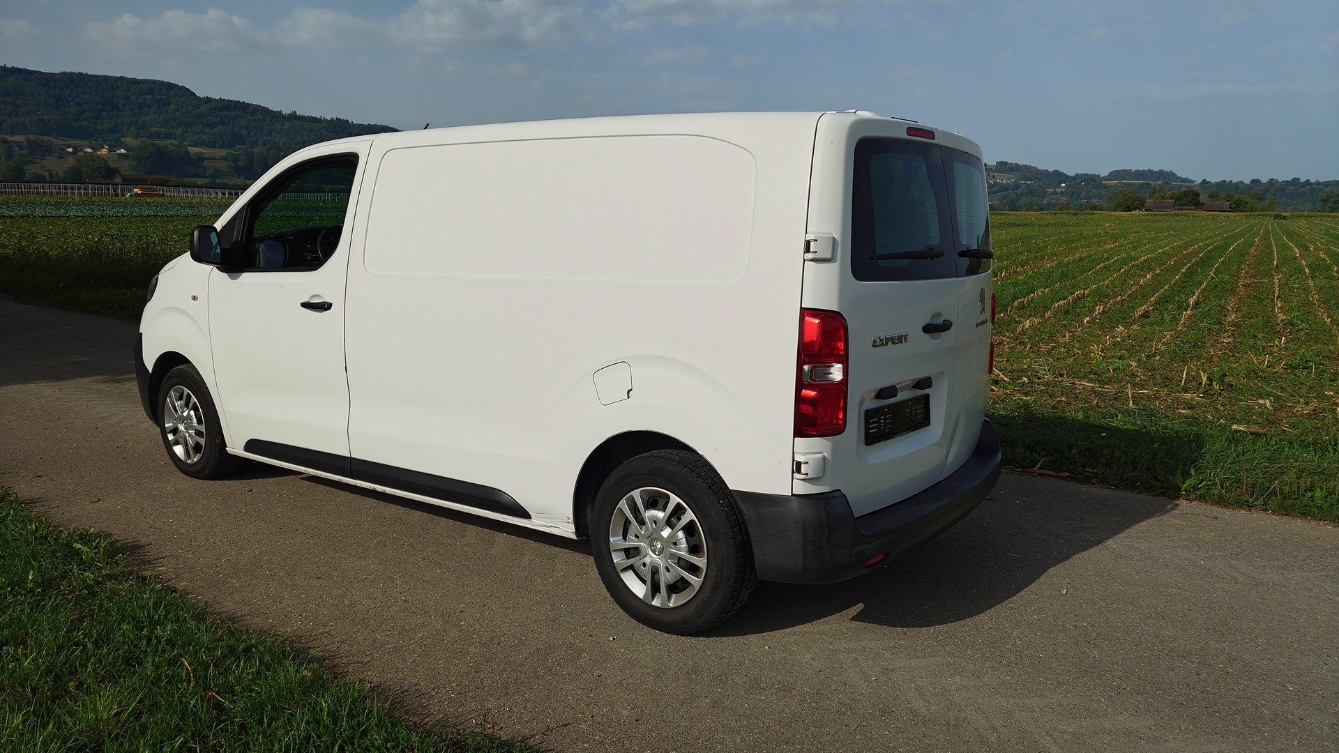 PEUGEOT Expert 1.5 BlueHDi 100 S&S Premium Standard-image-2