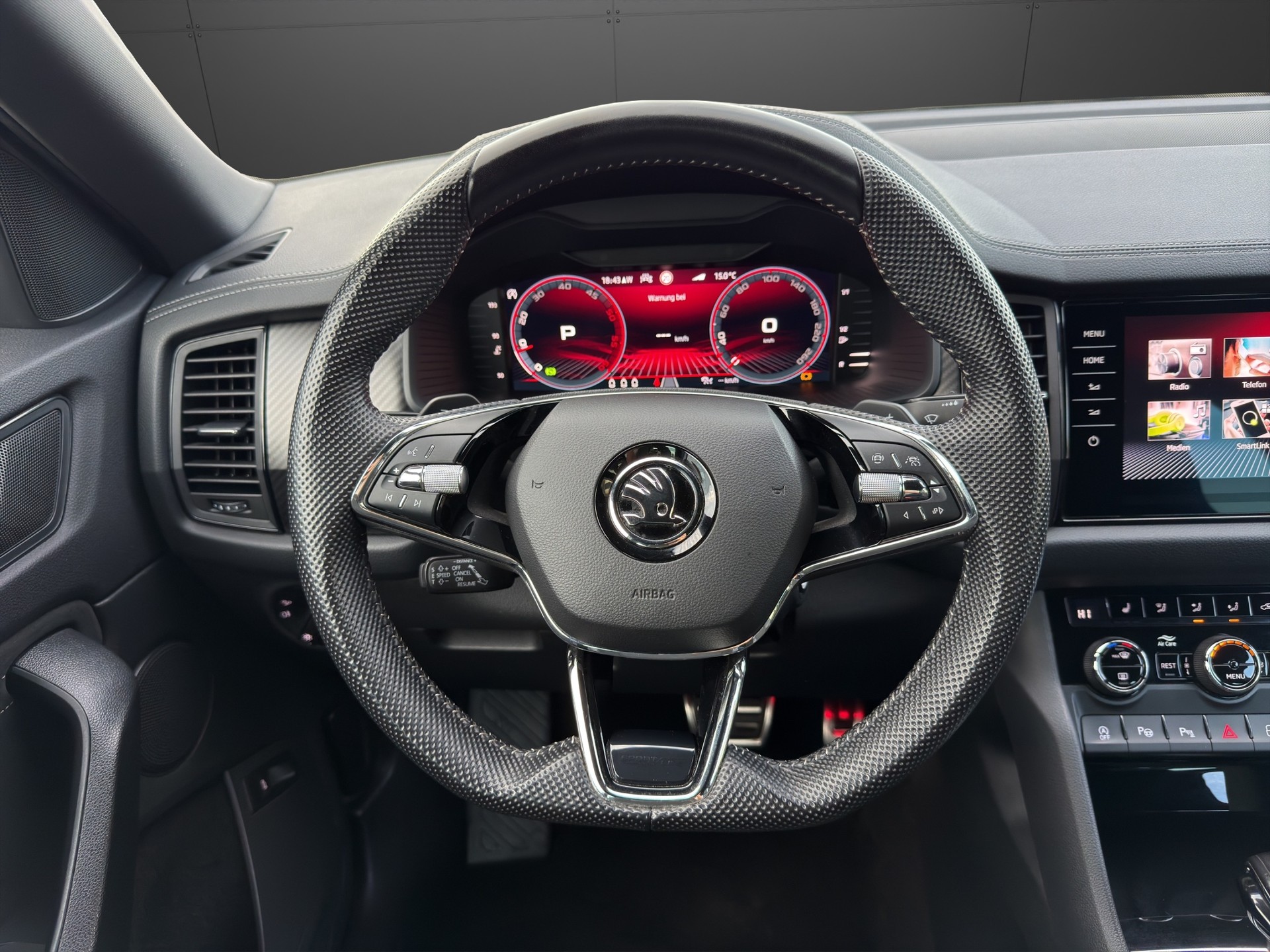 SKODA Kodiaq 2.0 TDI CR SportLine 4x4 DSG-image-11