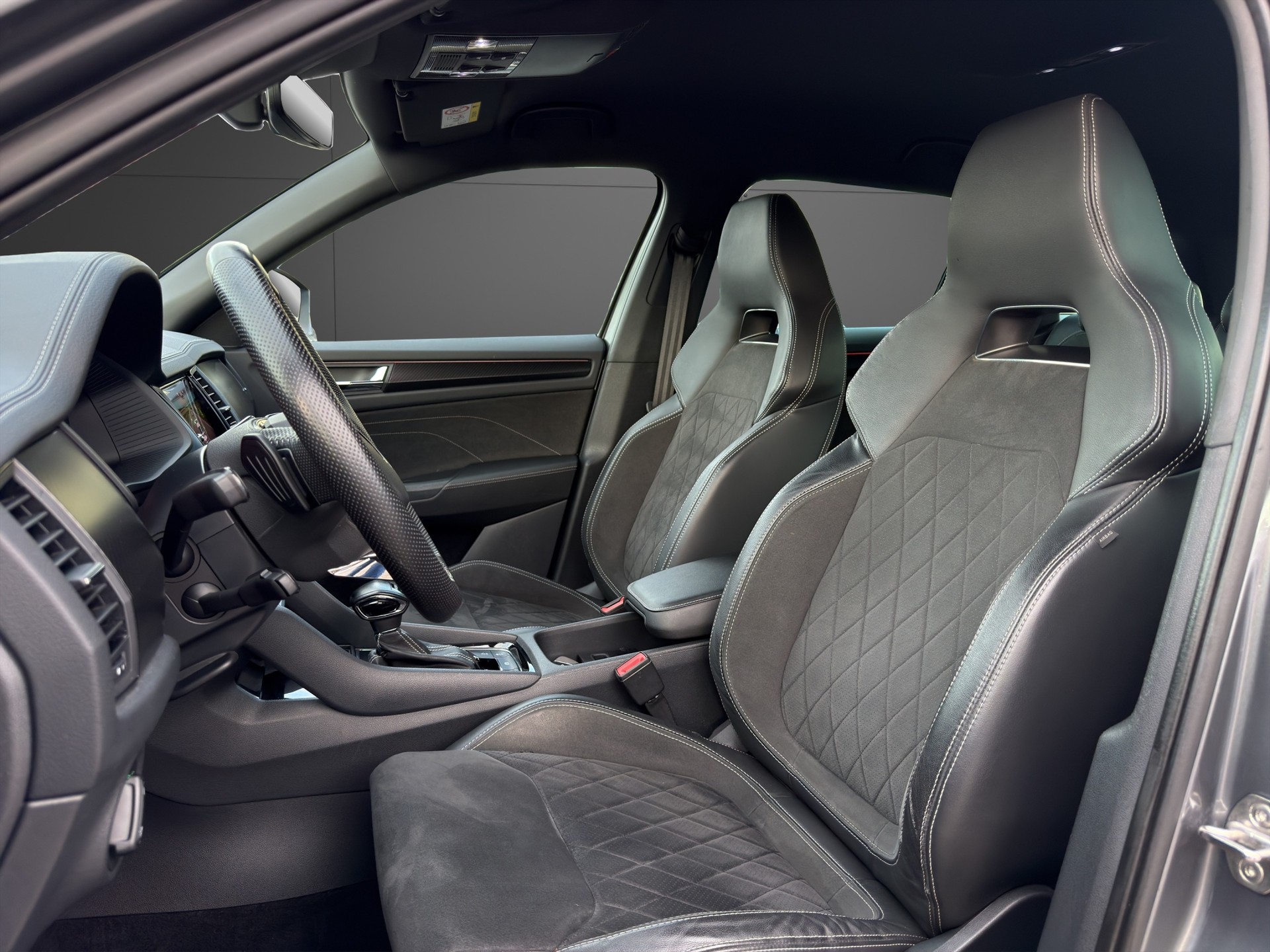 SKODA Kodiaq 2.0 TDI CR SportLine 4x4 DSG-image-22