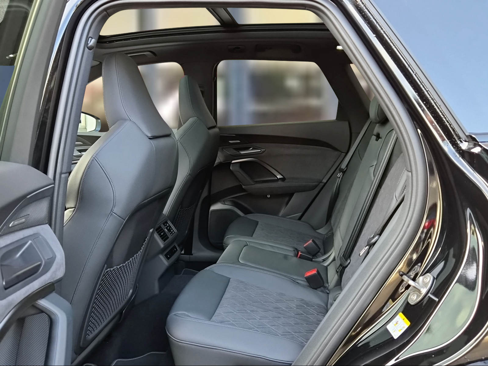 AUDI Q5 e-hybrid quattro 270 kW S-tronic Mythosschwarz Metallic-image-8