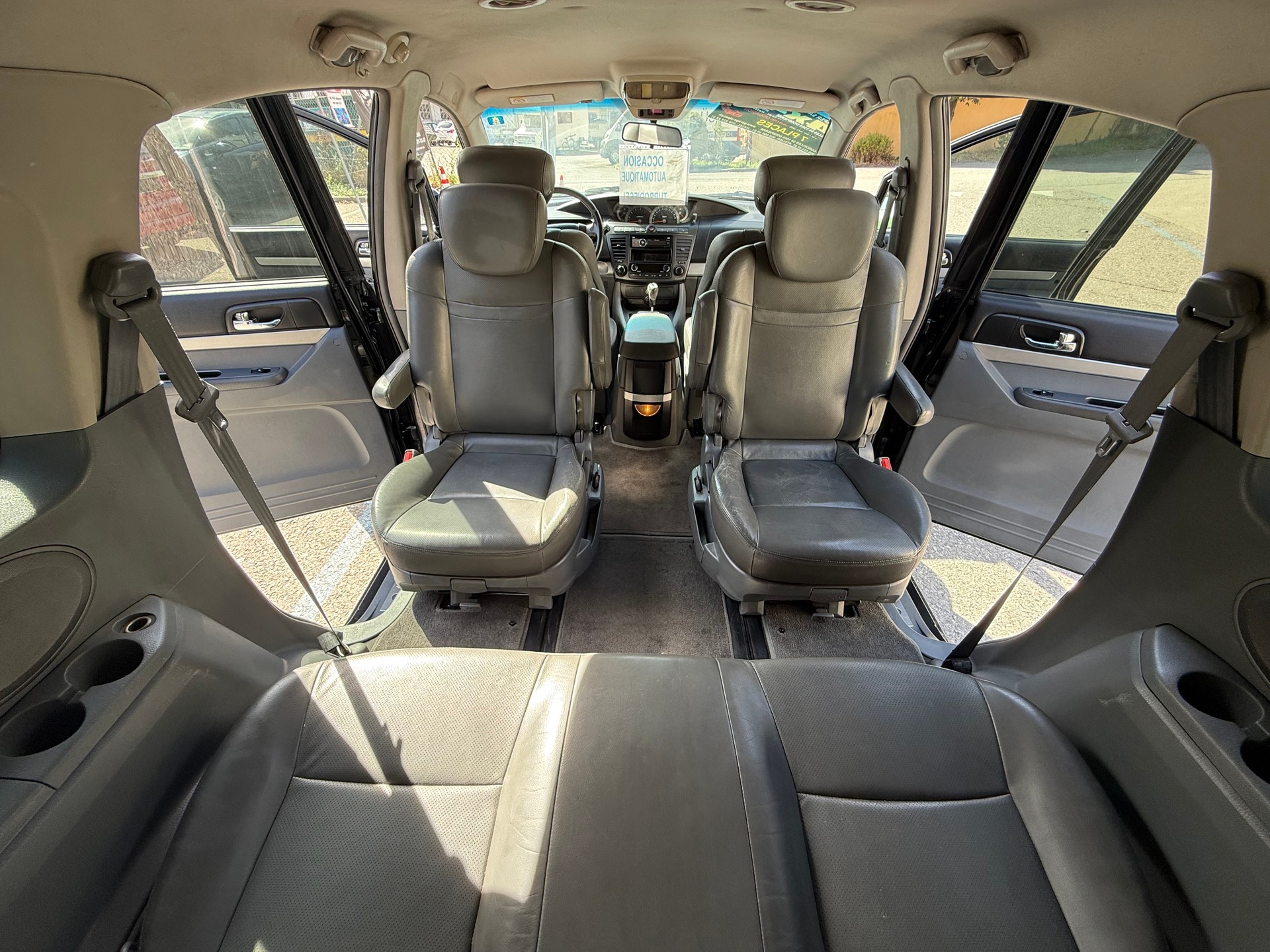 KGM-SsangYong Rodius SV 270 Xdi 4WD Automatic-image-22