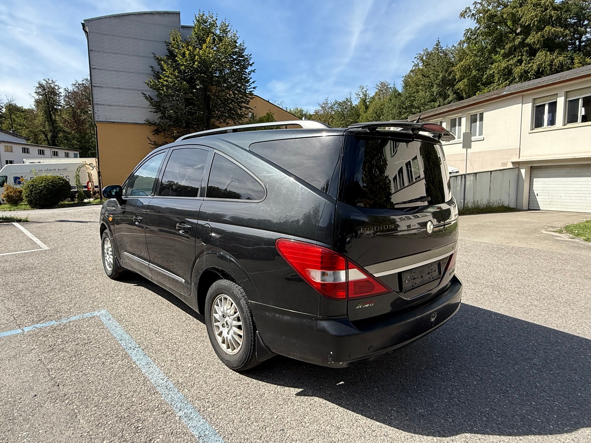 KGM-SsangYong Rodius SV 270 Xdi 4WD Automatic-showroom-element-3