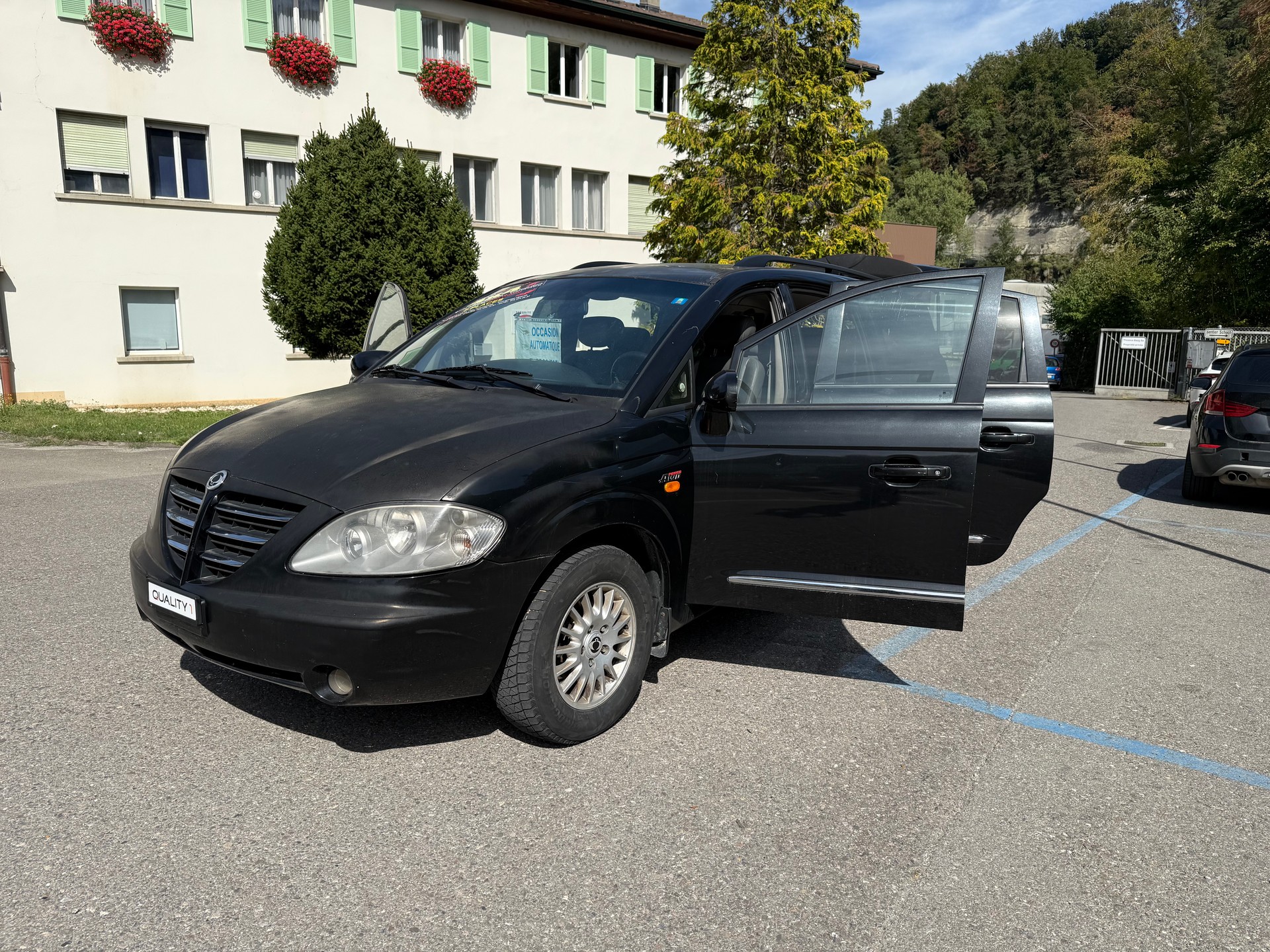 KGM-SsangYong Rodius SV 270 Xdi 4WD Automatic-image-15
