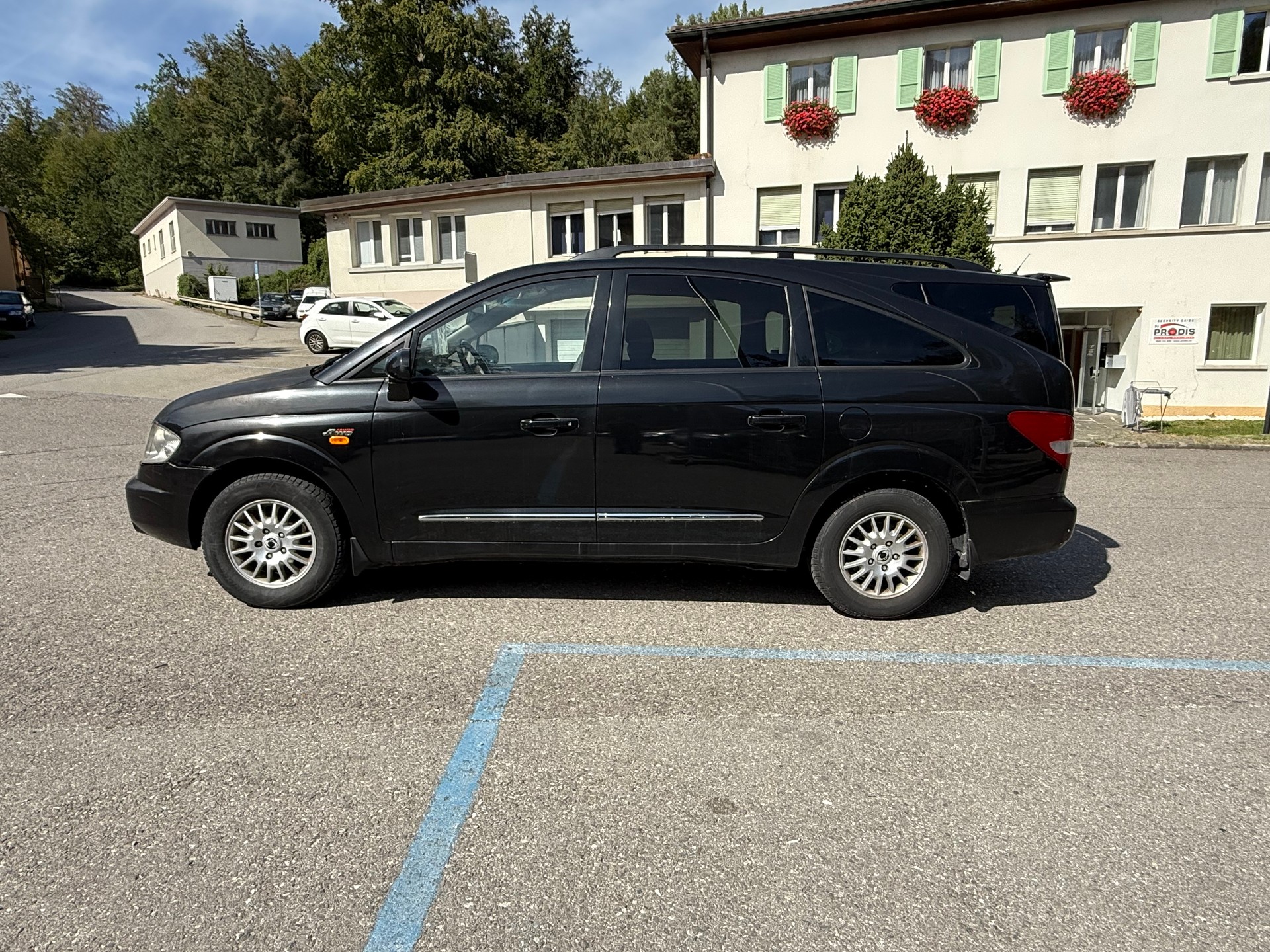 KGM-SsangYong Rodius SV 270 Xdi 4WD Automatic-showroom-element-2