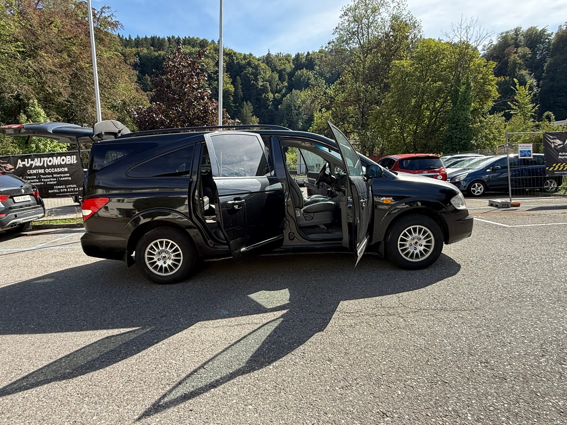 KGM-SsangYong Rodius SV 270 Xdi 4WD Automatic-image-20