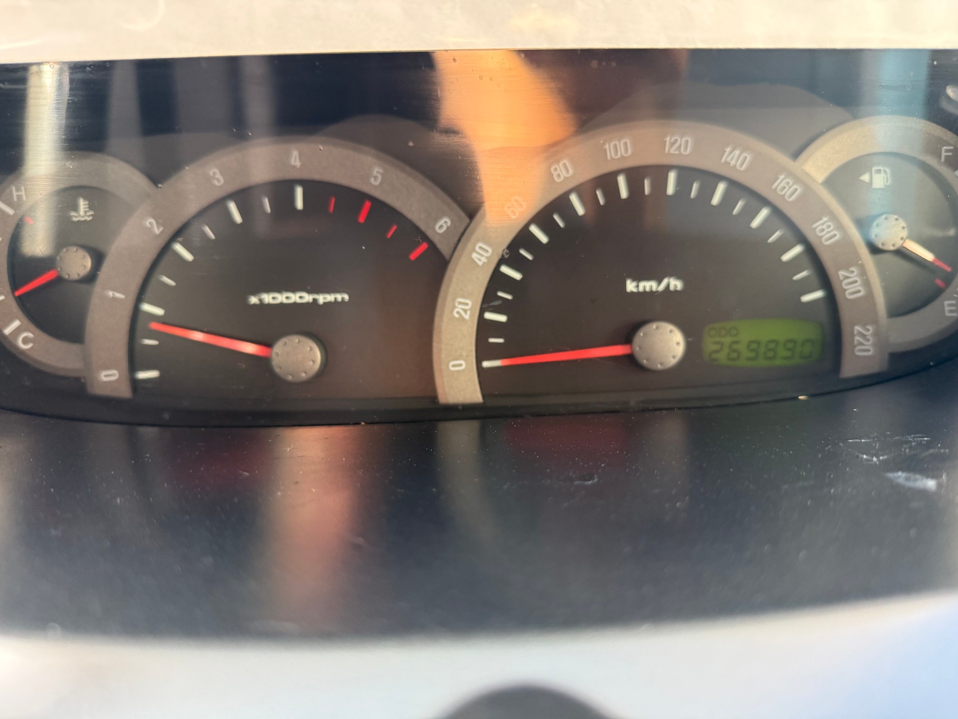 KGM-SsangYong Rodius SV 270 Xdi 4WD Automatic-image-27