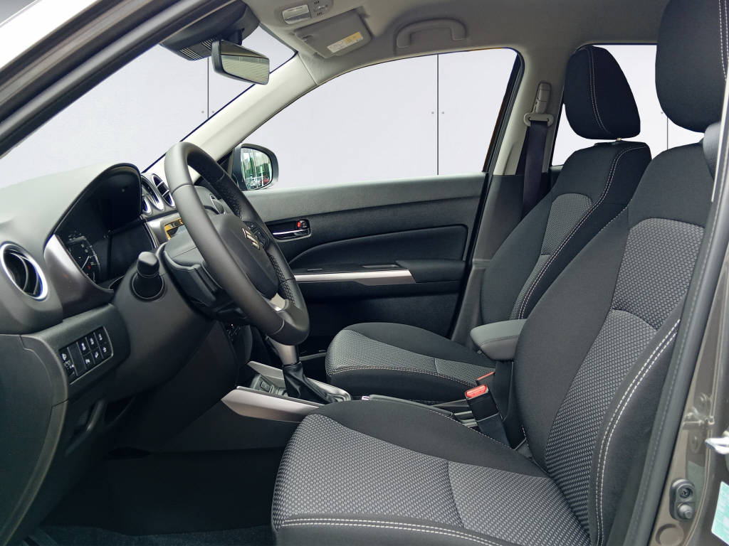 SUZUKI Vitara 1.4 T Compact+ Hybrid 4x4-image-9