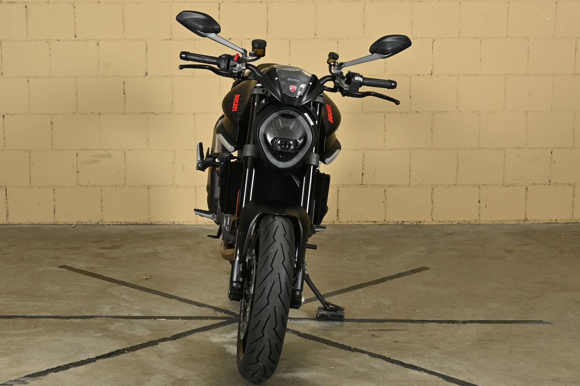DUCATI Monster + 937 (35KW)-showroom-element-2