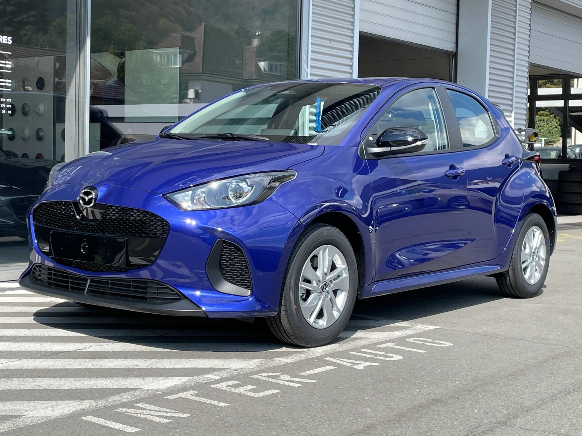 MAZDA 2 Hybrid Centre-line-image-0