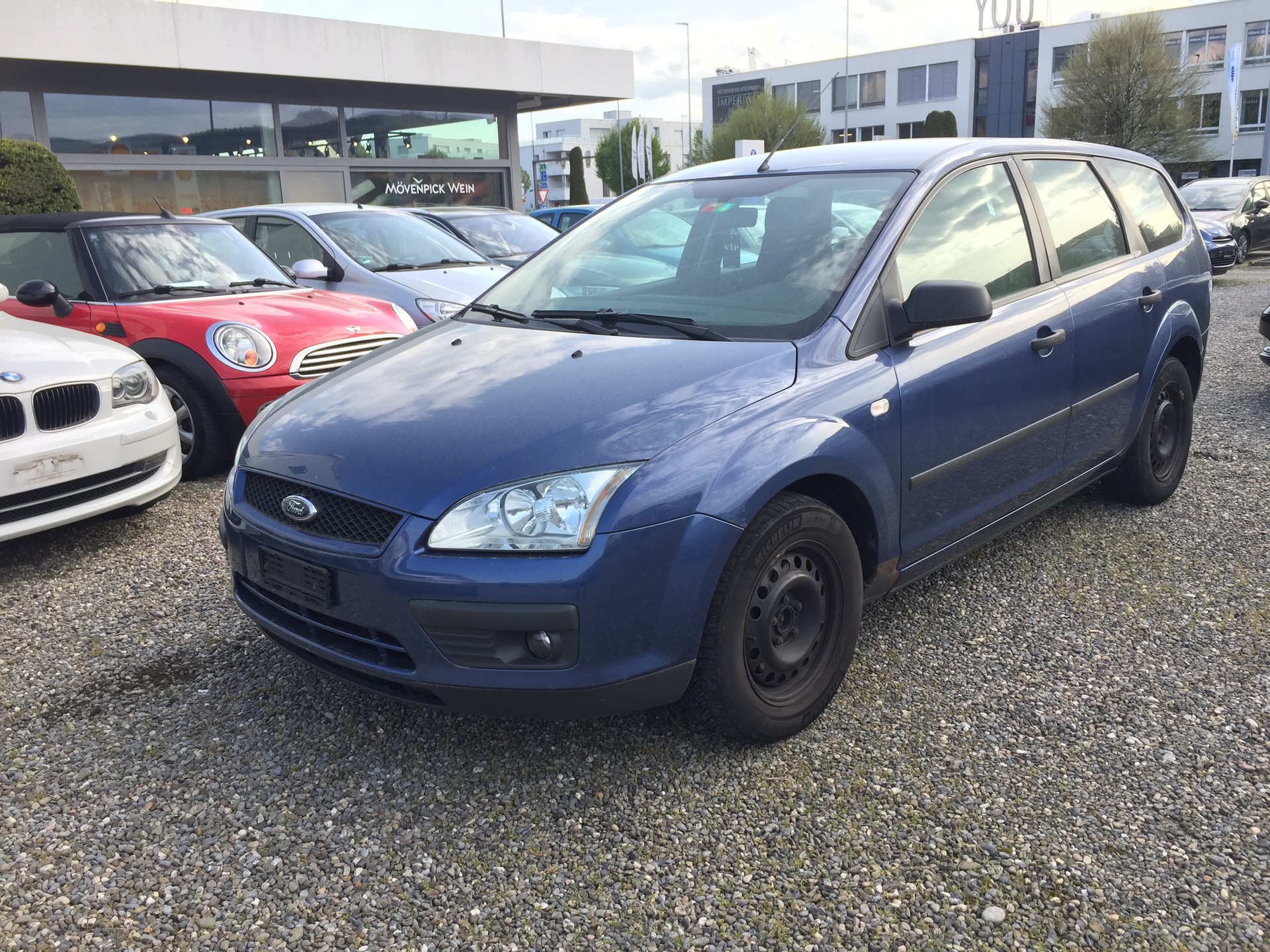FORD Focus 1.6i Carving Automatic-image-1