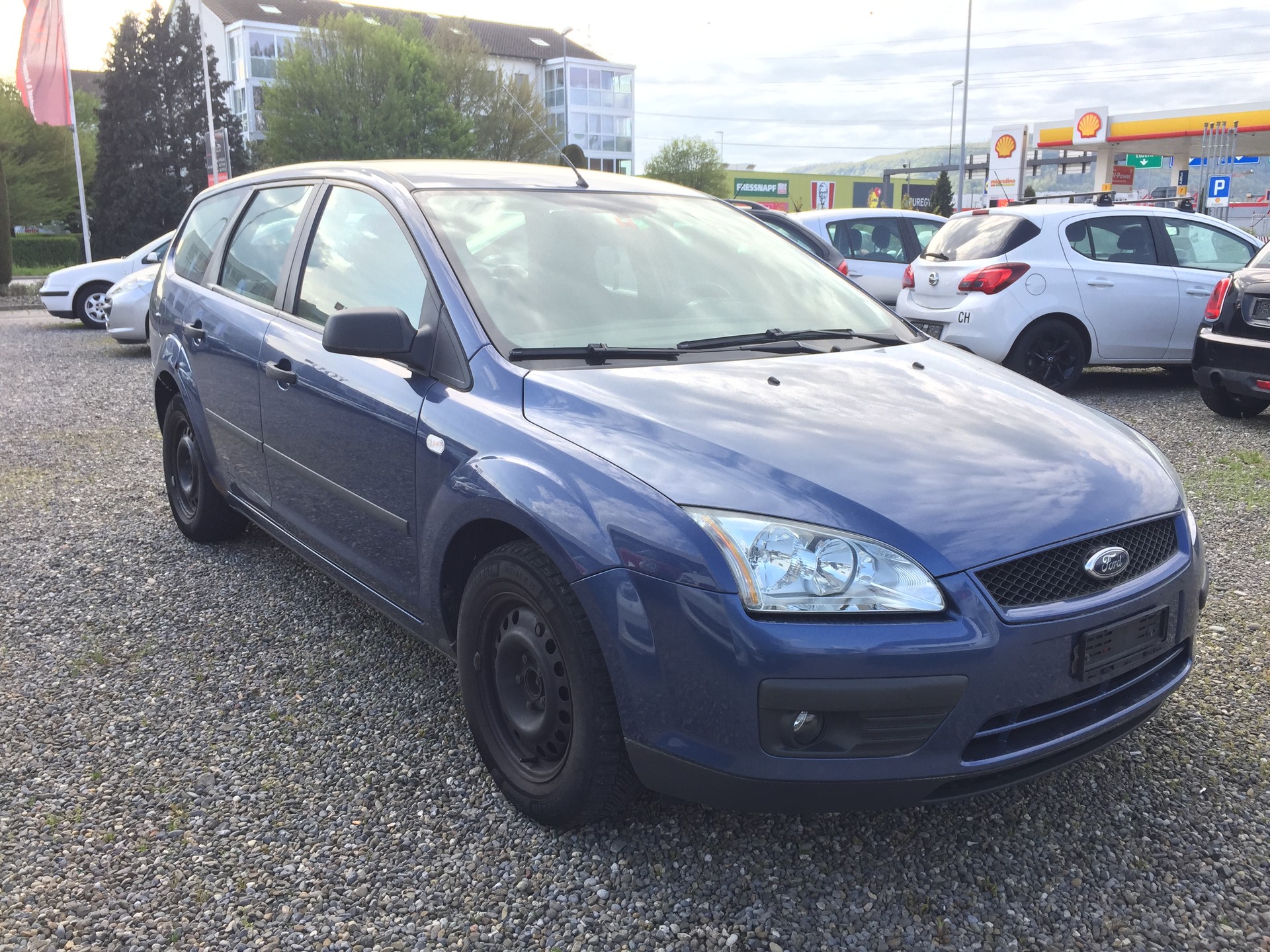 FORD Focus 1.6i Carving Automatic-image-2