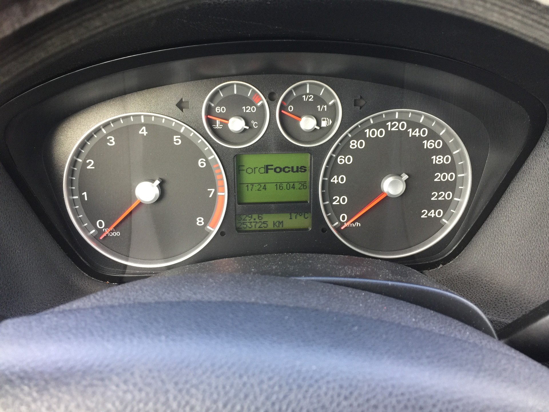 FORD Focus 1.6i Carving Automatic-image-13